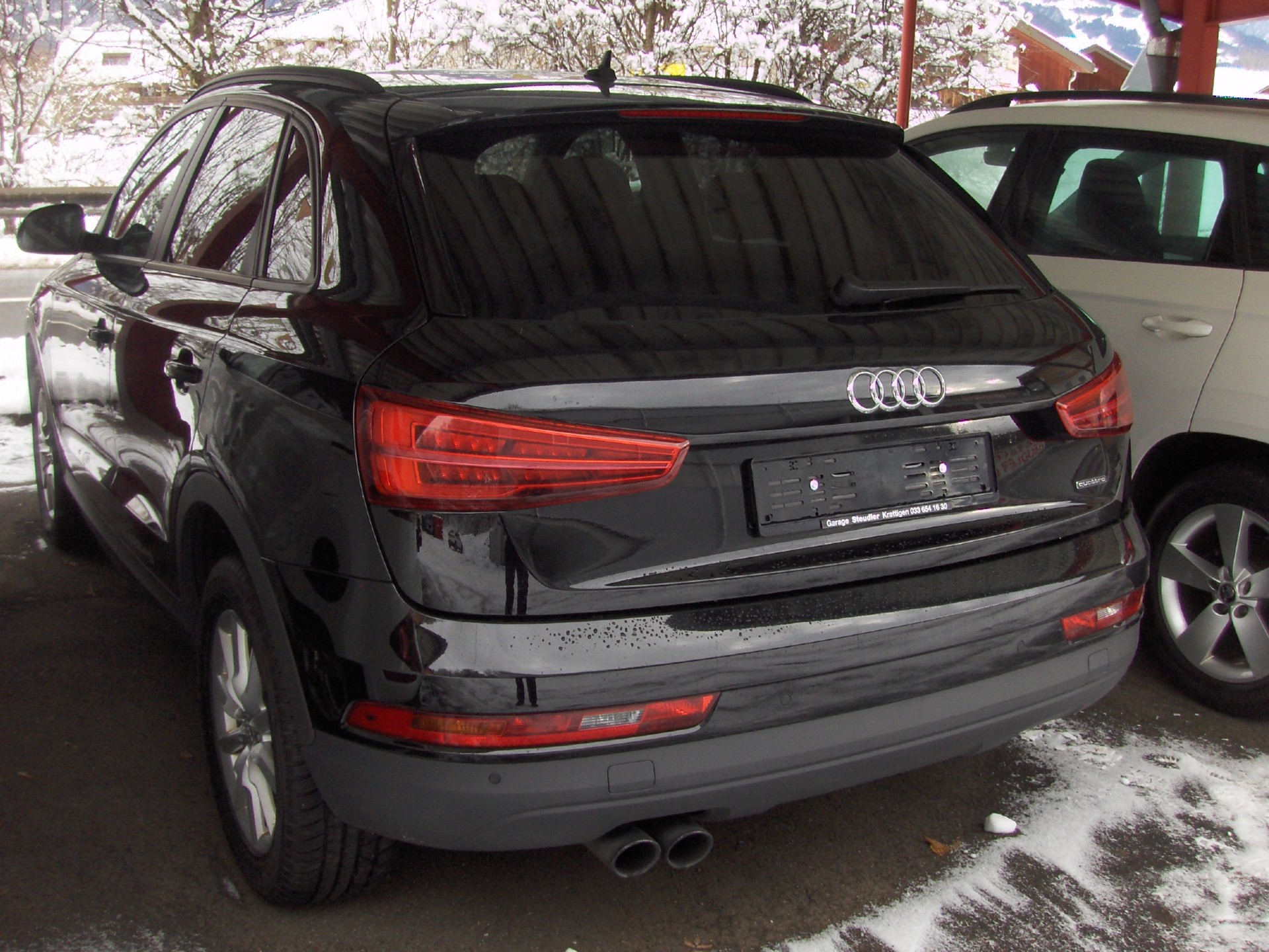 AUDI Q3 2.0 TFSI quattro S-tronic-image-3