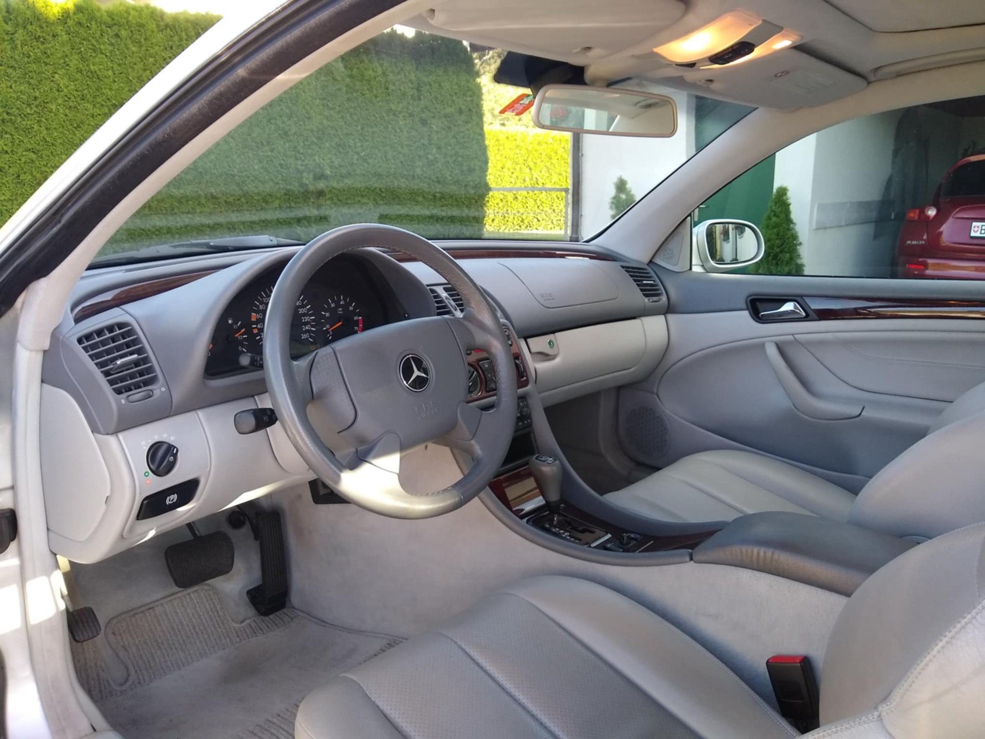 MERCEDES-BENZ CLK 320 Elégance Automatic-image-5