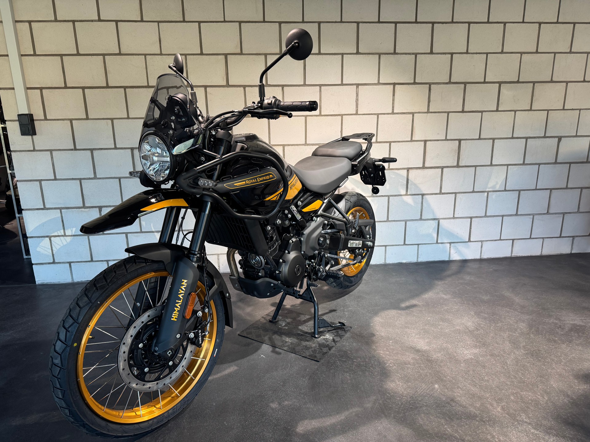 ROYAL ENFIELD Himalayan 452 Tubeless-image-3