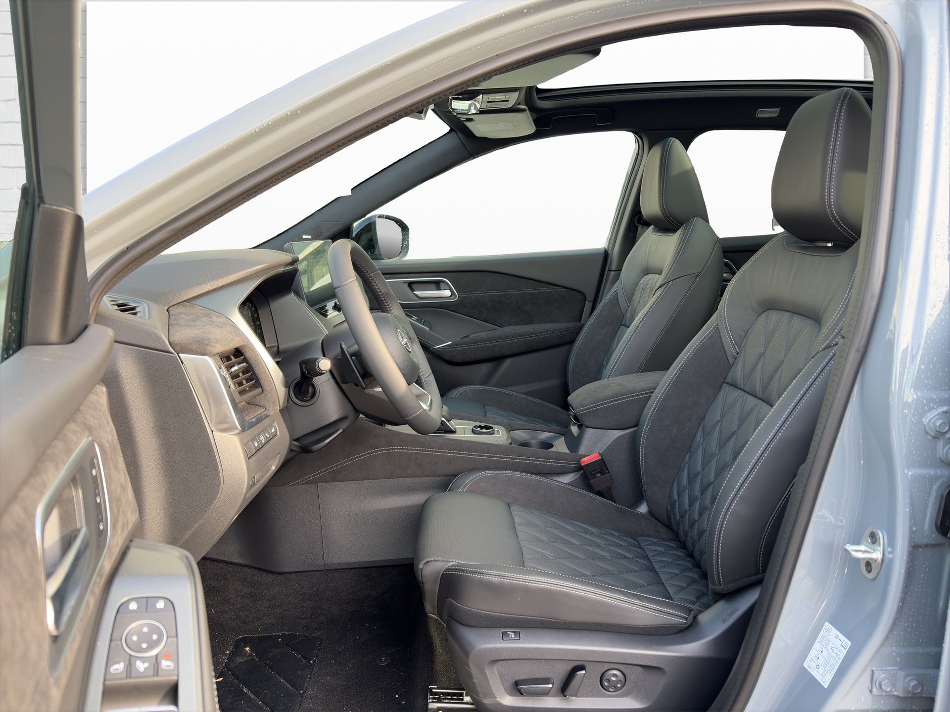 NISSAN Qashqai 1.3 DIG-T MHEV Tekna+ Xtronic 4x4-showroom-element-3