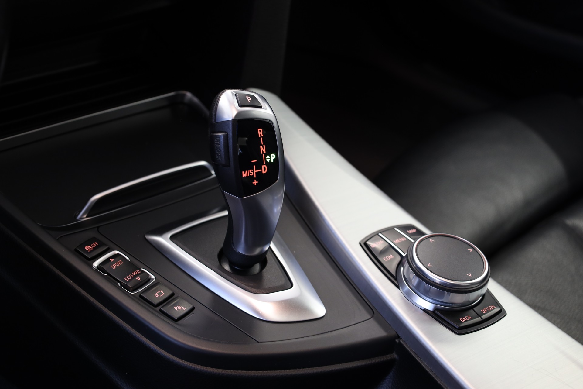 BMW 440i Coupé xDrive M Sport Steptronic-image-9