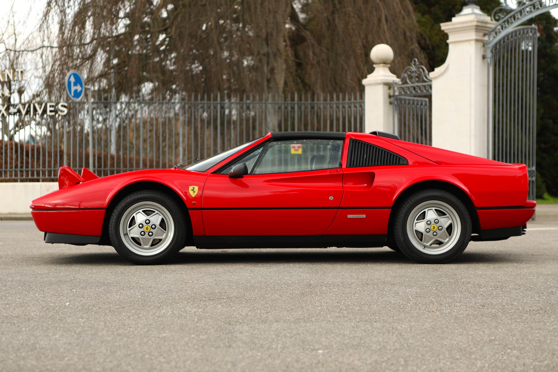 FERRARI 328 GTS-image-11