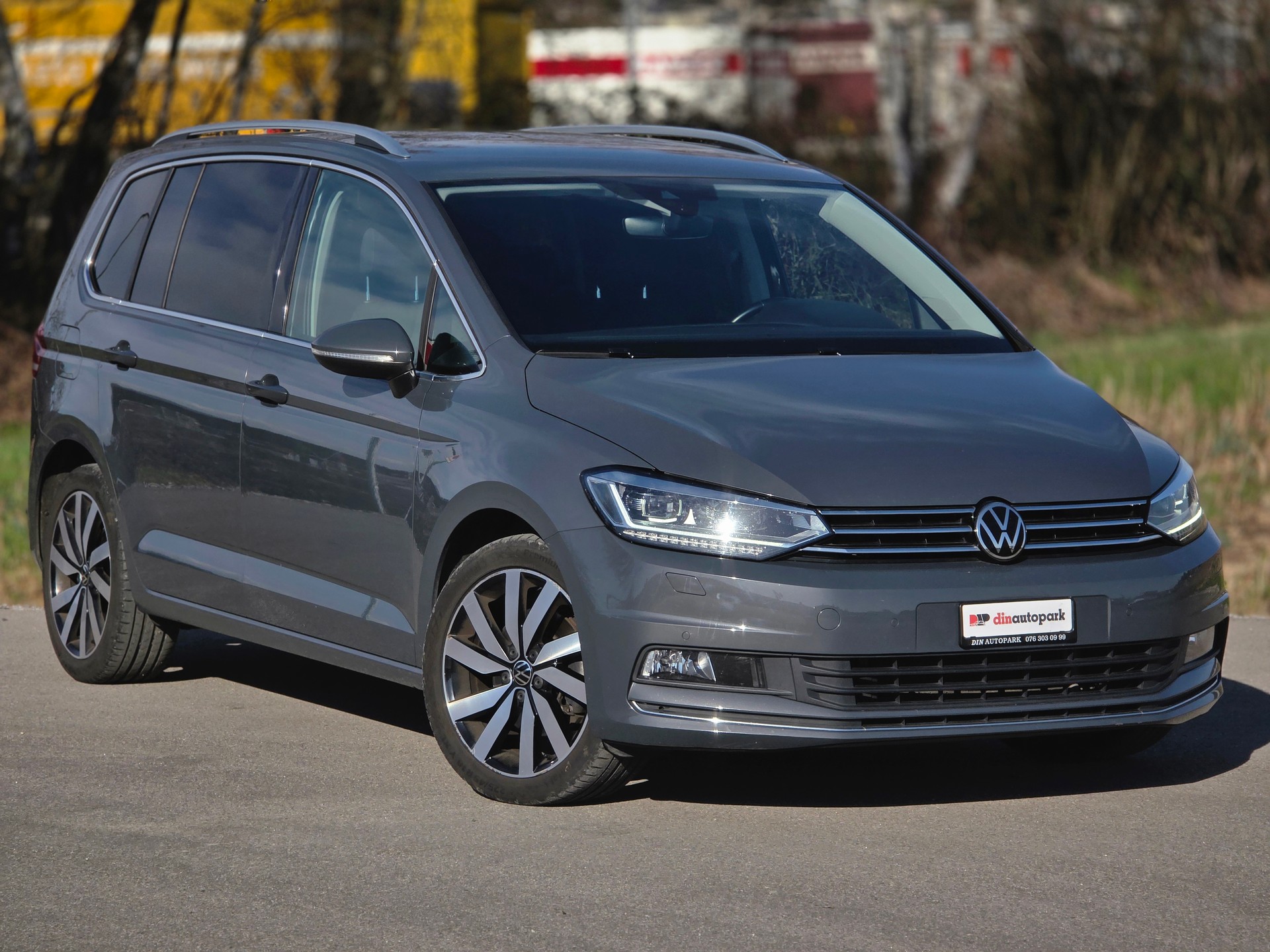 VW Touran 2.0 TDI BlueMotion Technology Highline DSG-showroom-element-2