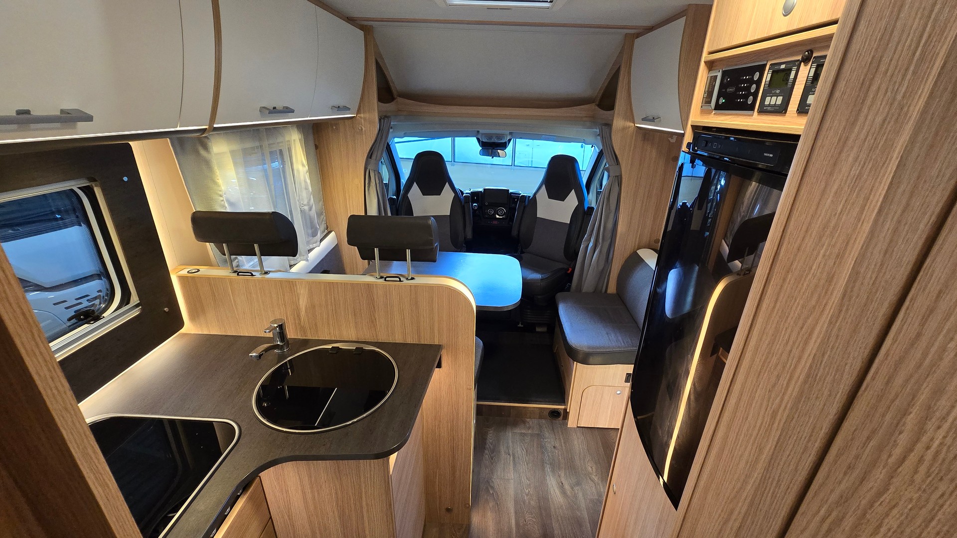 SUNLIGHT T 68 "Hymer-Gruppe", Fiat Ducato 2.3MJT 140PS-image-12