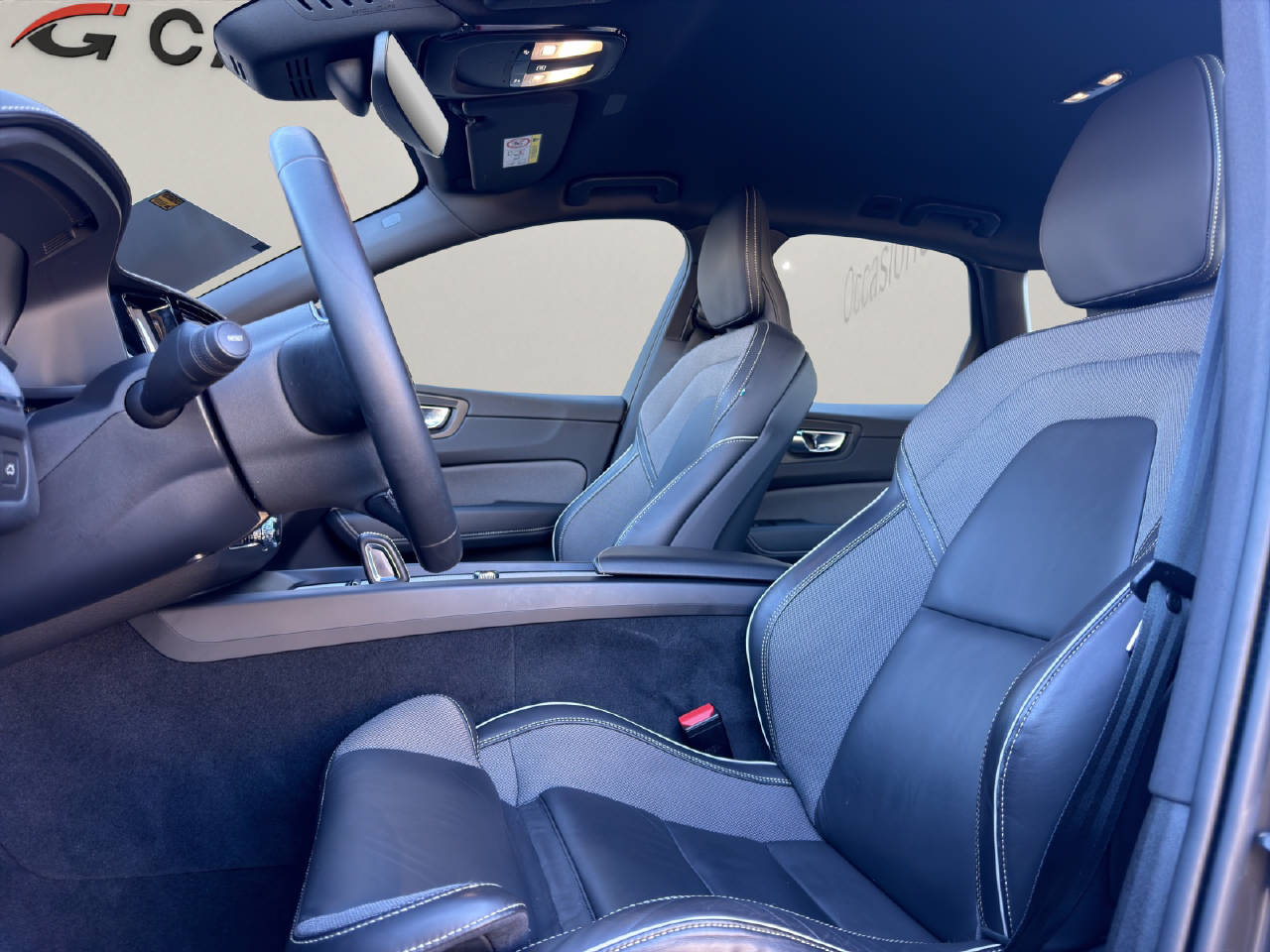 VOLVO XC60 2.0 B5 MH R-Design AWD-image-9