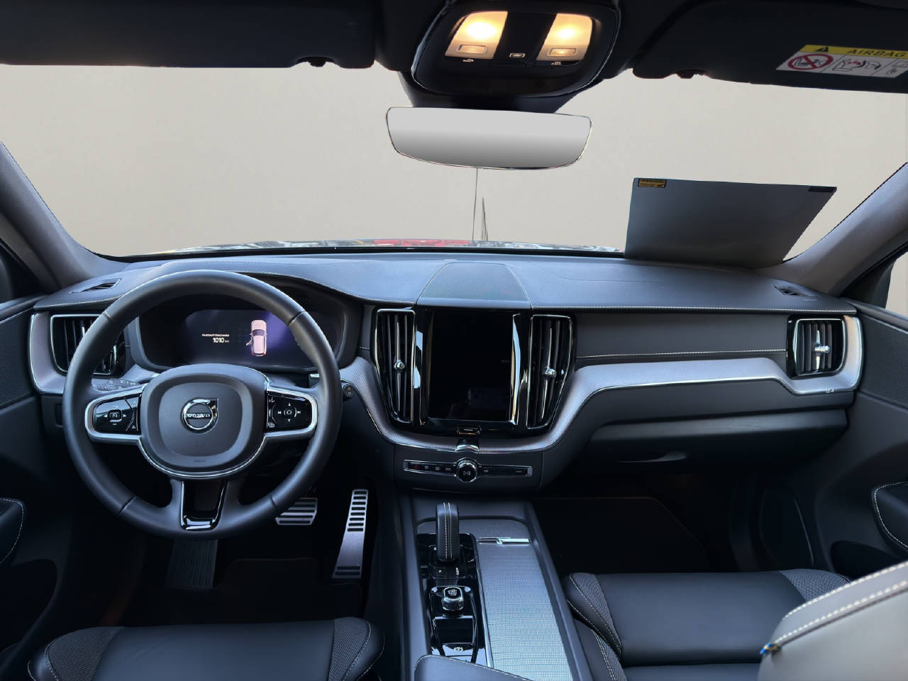 VOLVO XC60 2.0 B5 MH R-Design AWD-image-8