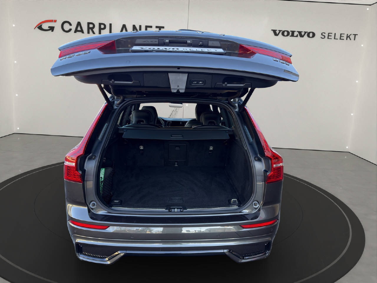 VOLVO XC60 2.0 B5 MH R-Design AWD-image-6