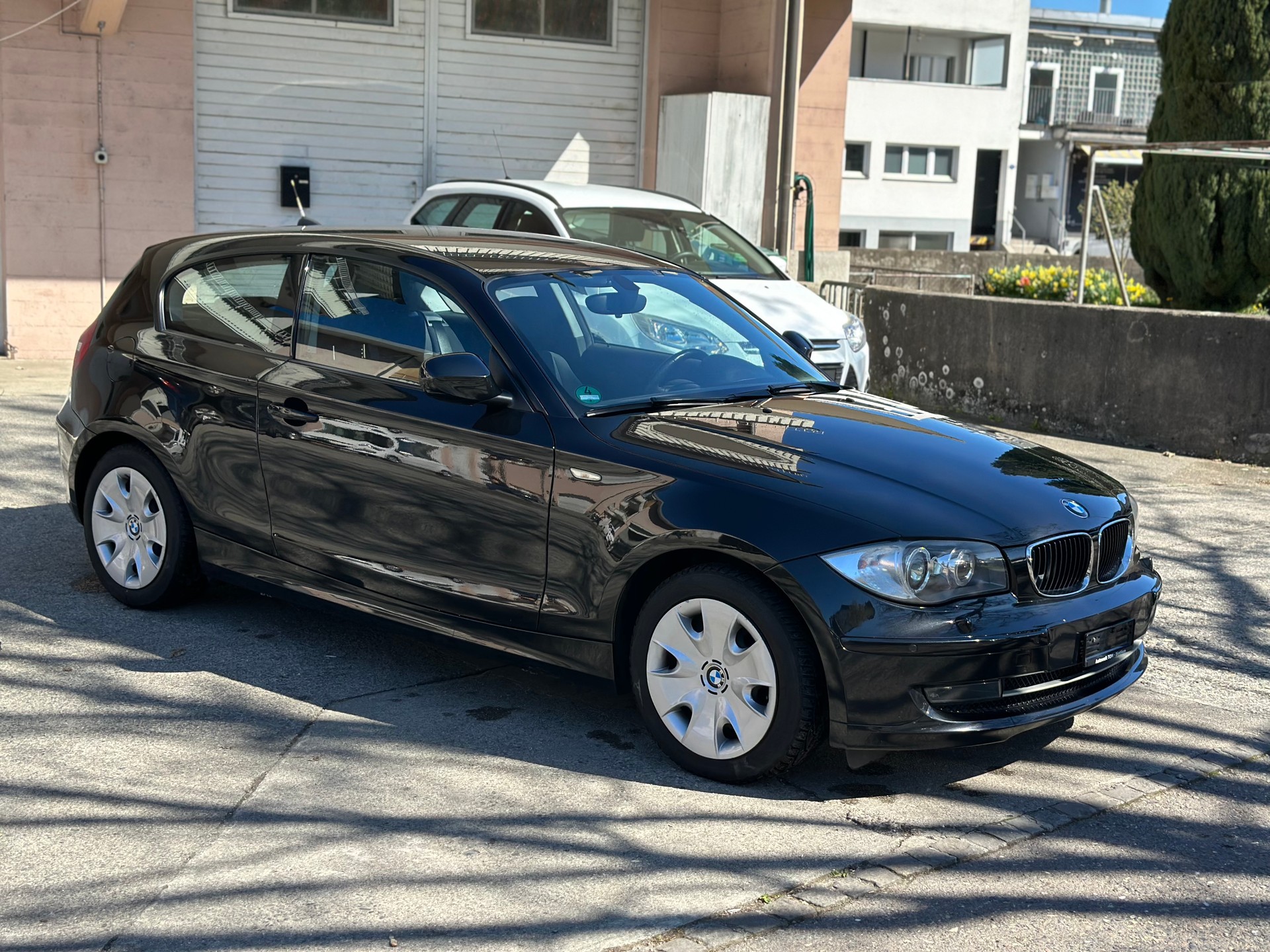 BMW 116i-image-1
