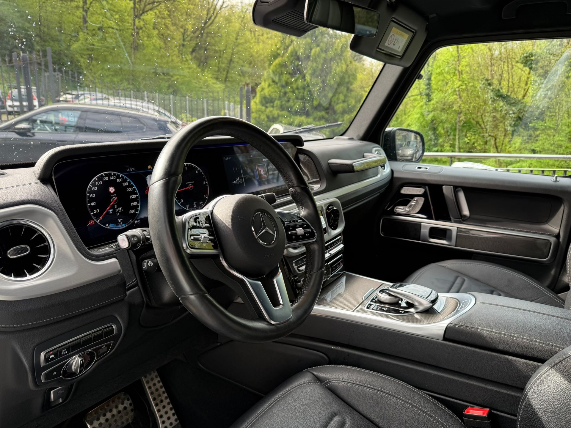 MERCEDES-BENZ G 400 d AMG Line 9G-Tronic-image-12