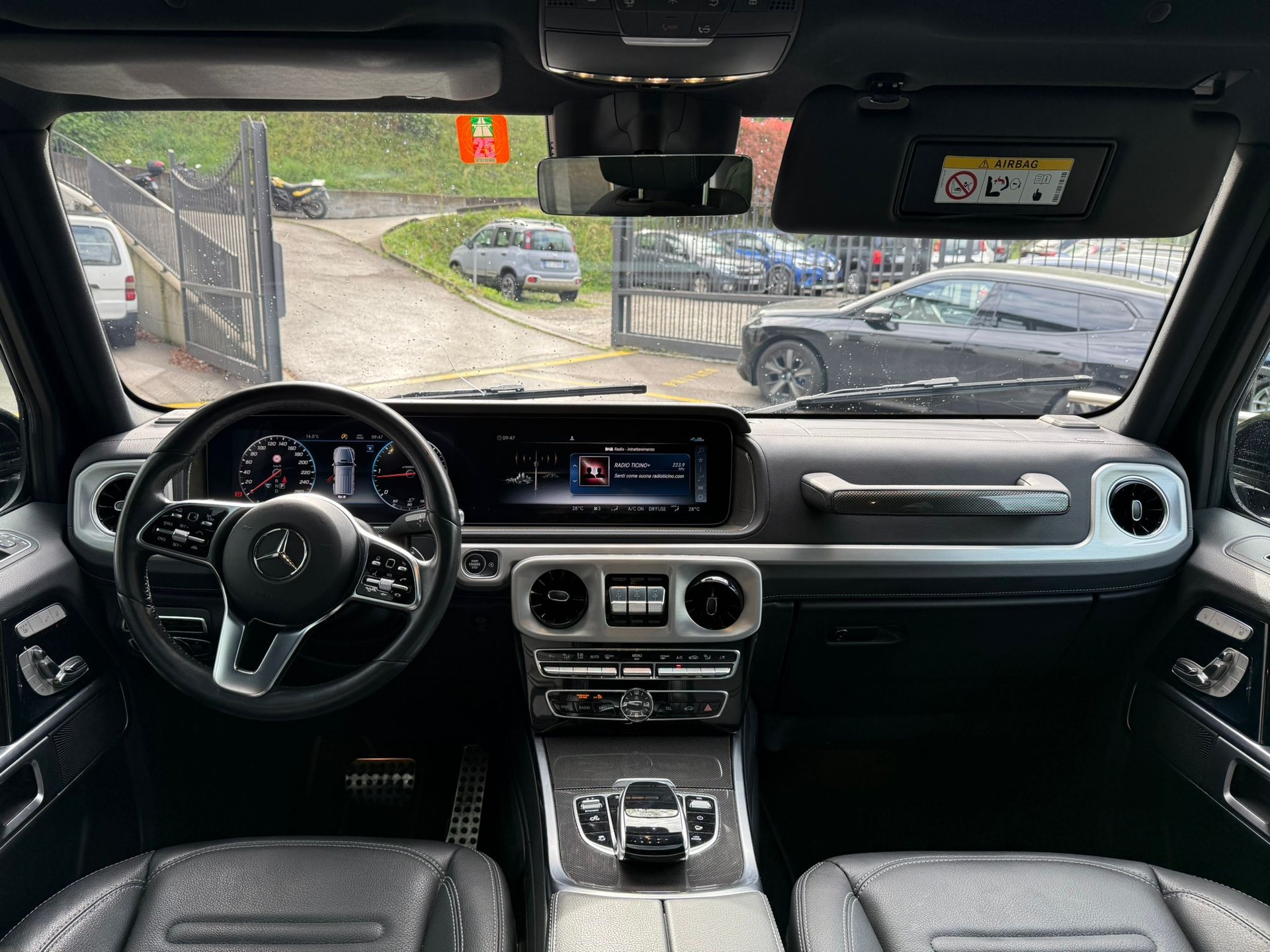 MERCEDES-BENZ G 400 d AMG Line 9G-Tronic-image-10