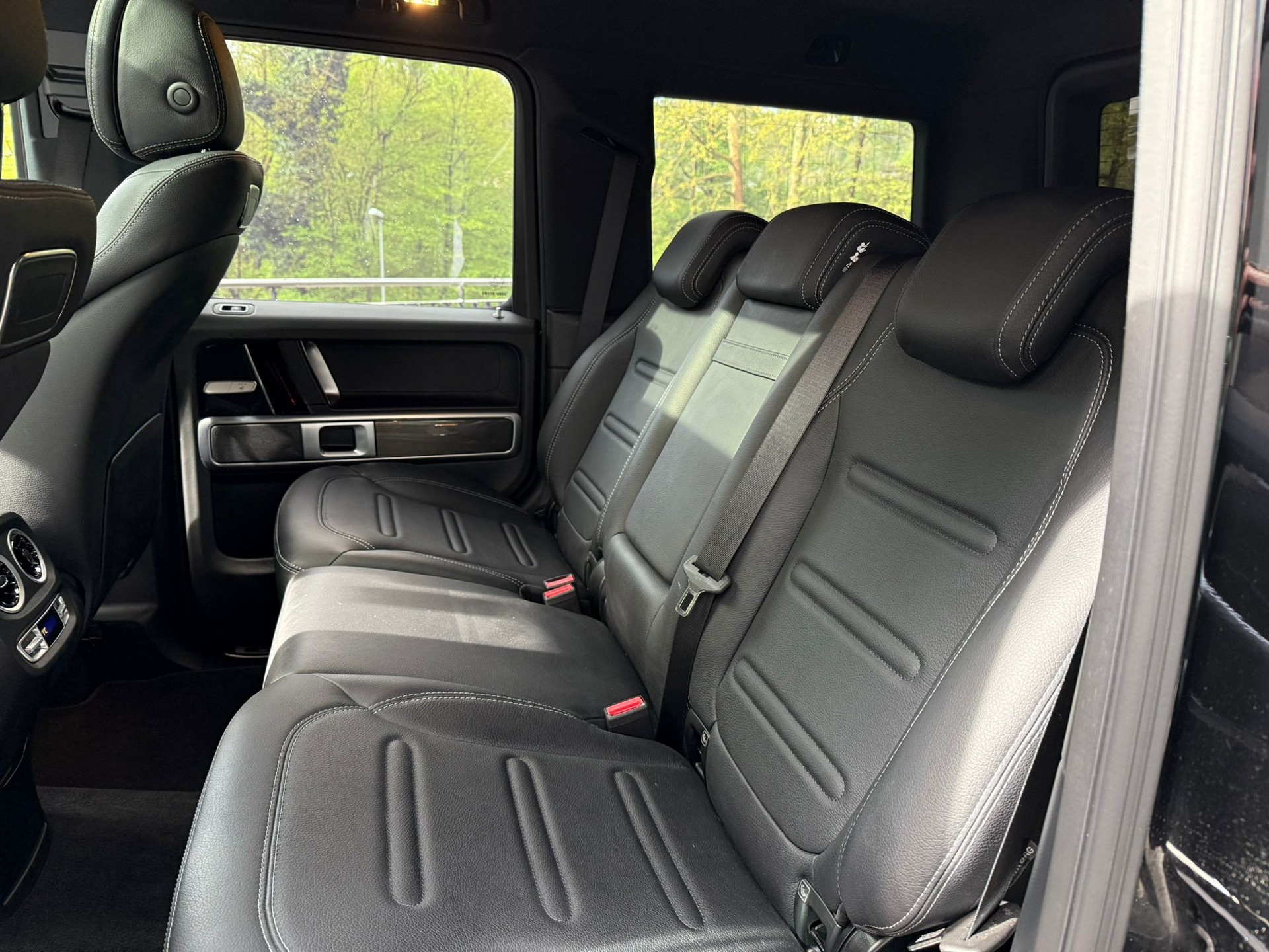 MERCEDES-BENZ G 400 d AMG Line 9G-Tronic-image-11