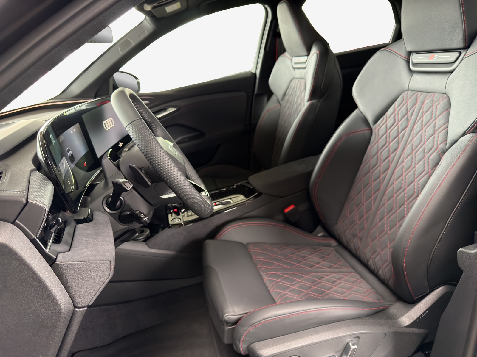AUDI Q6 Sportback e-tron quattro-image-7