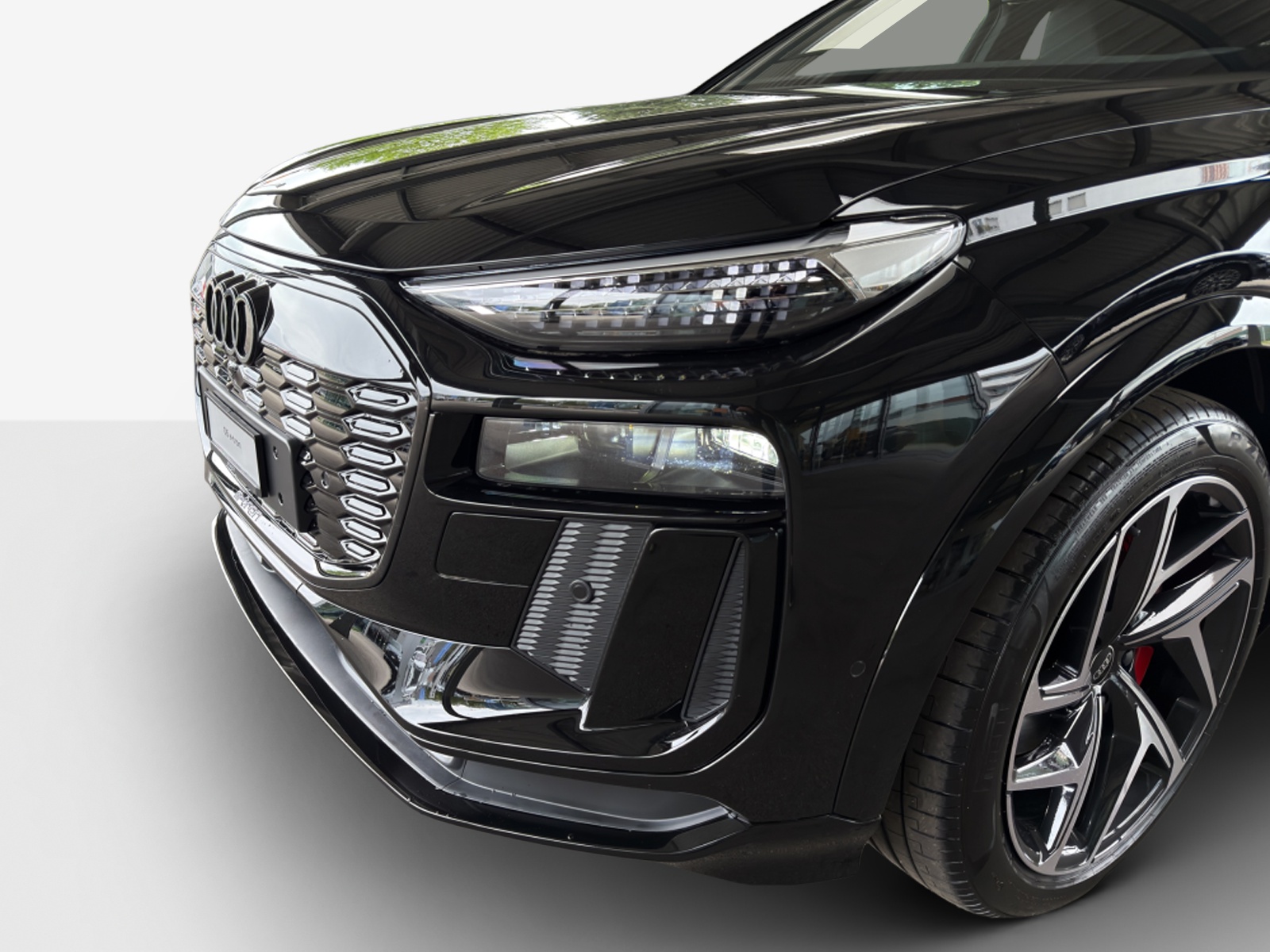 AUDI Q6 Sportback e-tron quattro-image-14
