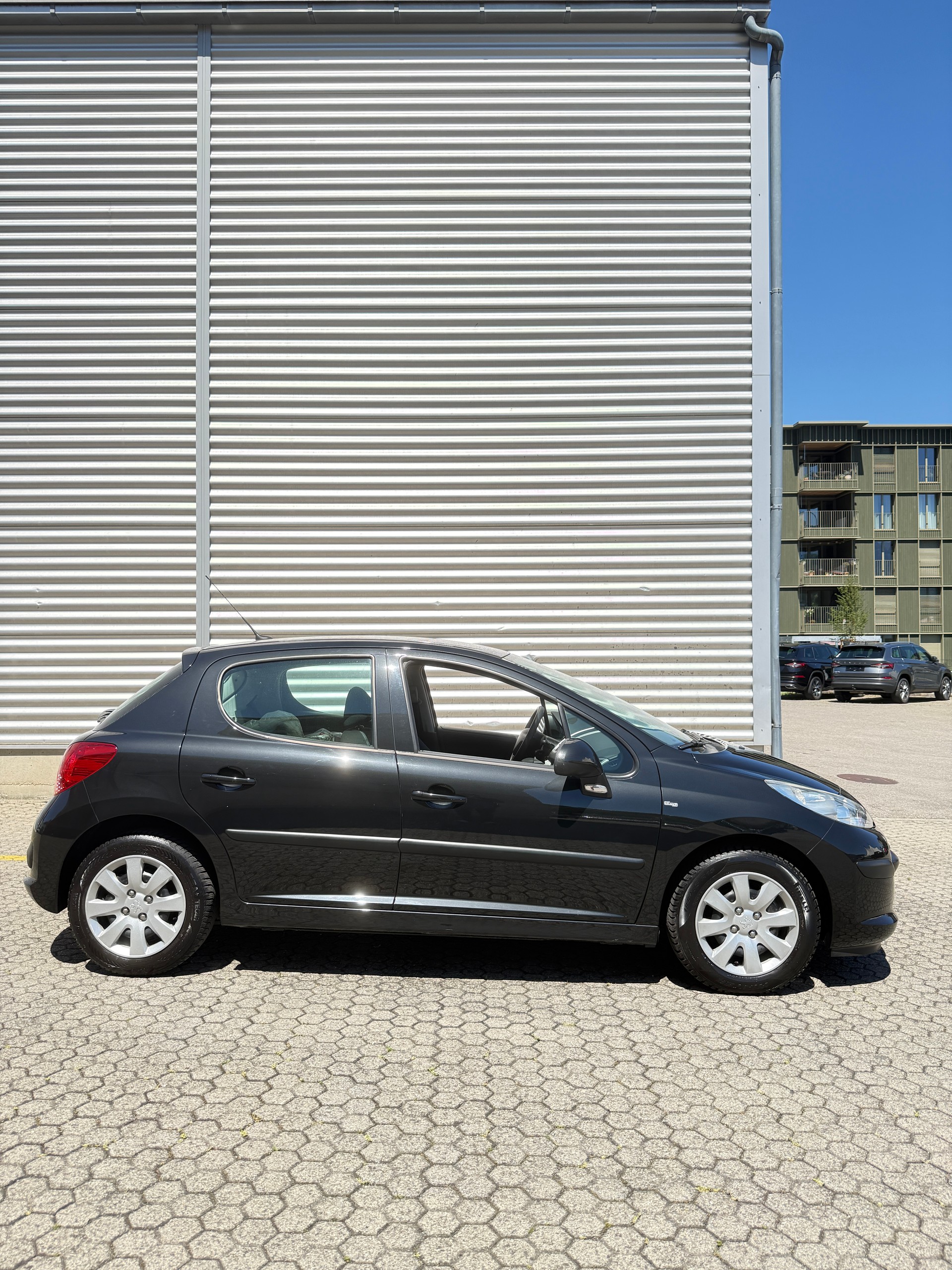 PEUGEOT 207 1.4 16V Sport-image-2
