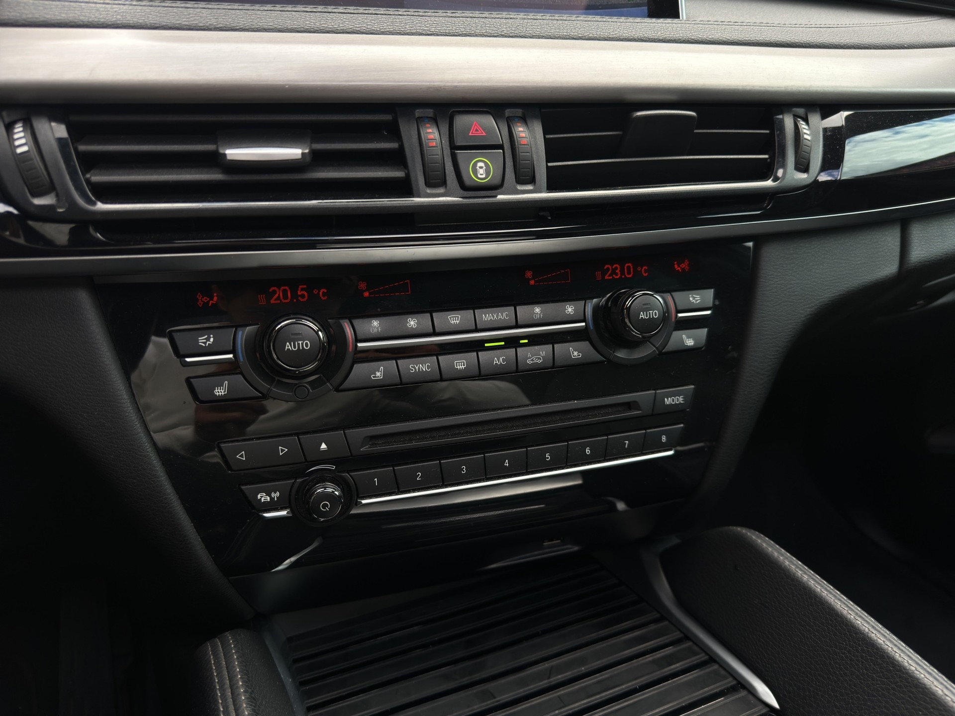 BMW X6 xDrive 40d Steptronic-image-14