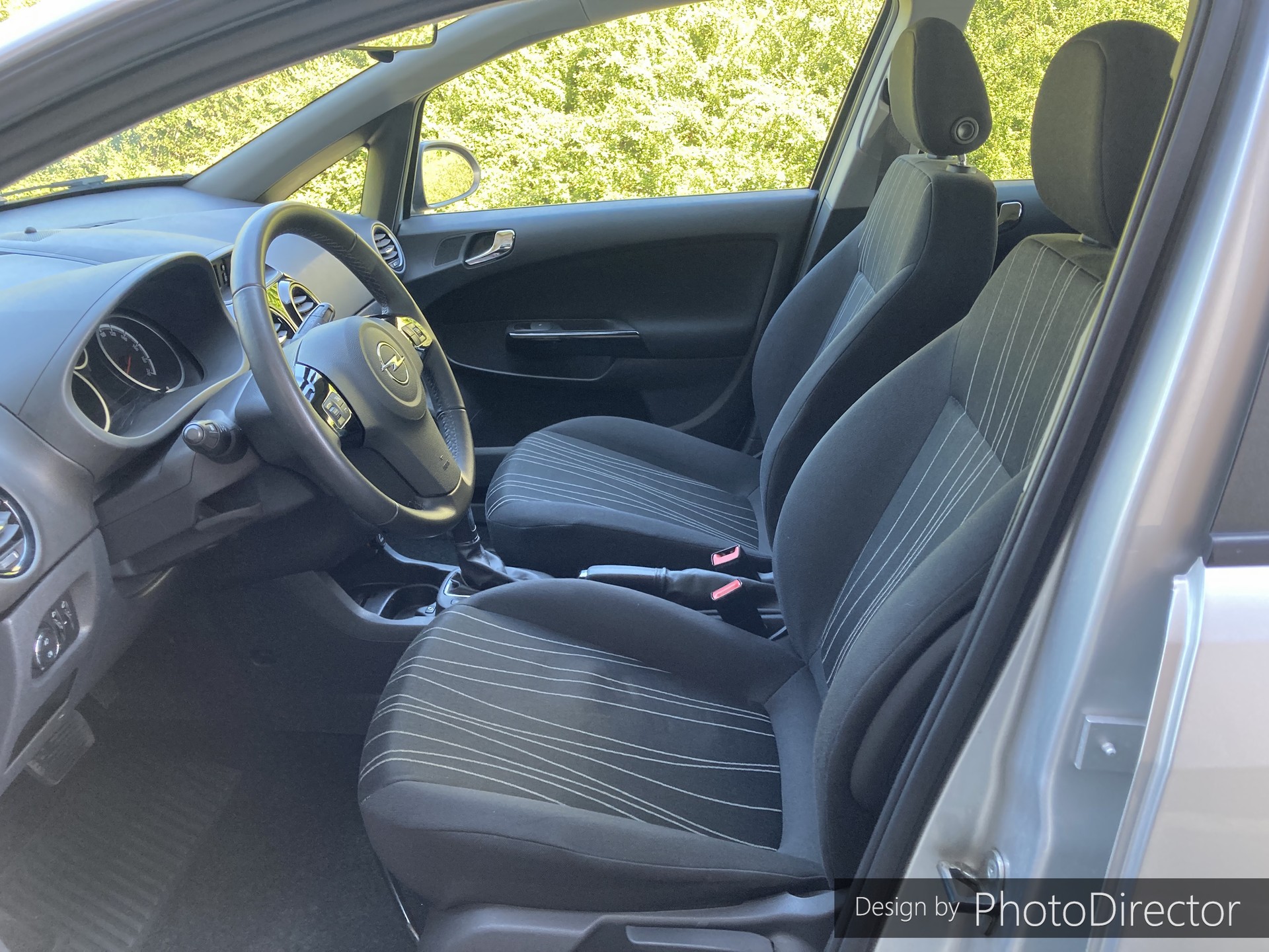 OPEL Corsa 1.4 TP Anniversary Automatic-image-4
