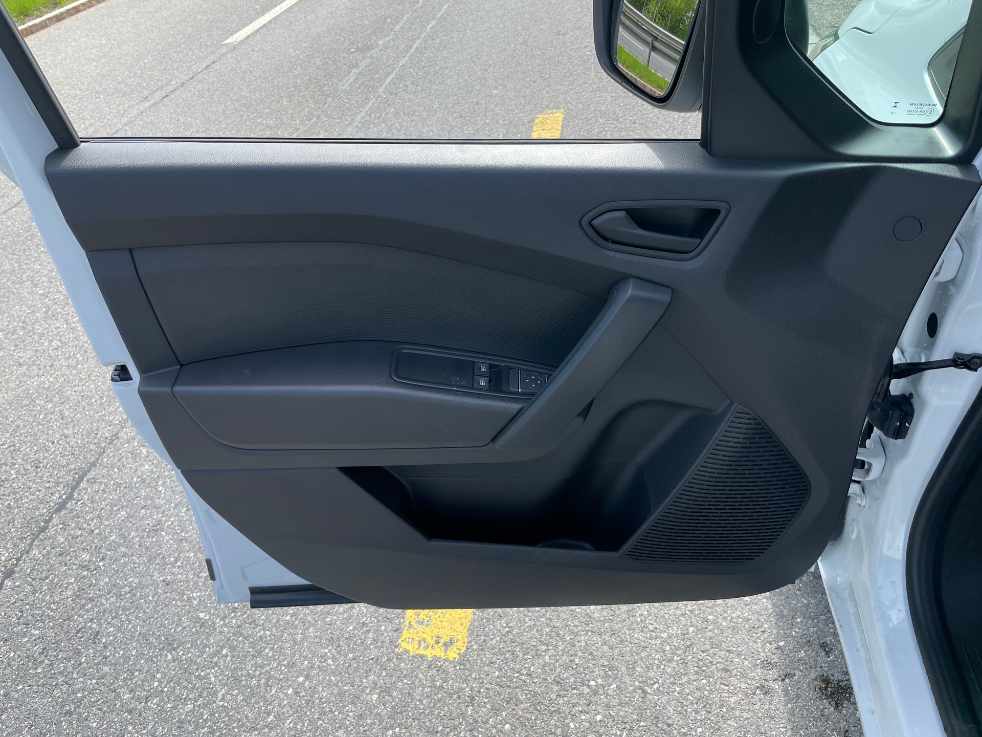 NISSAN Townstar EV45 kWh 22kW L2 Acenta-image-10