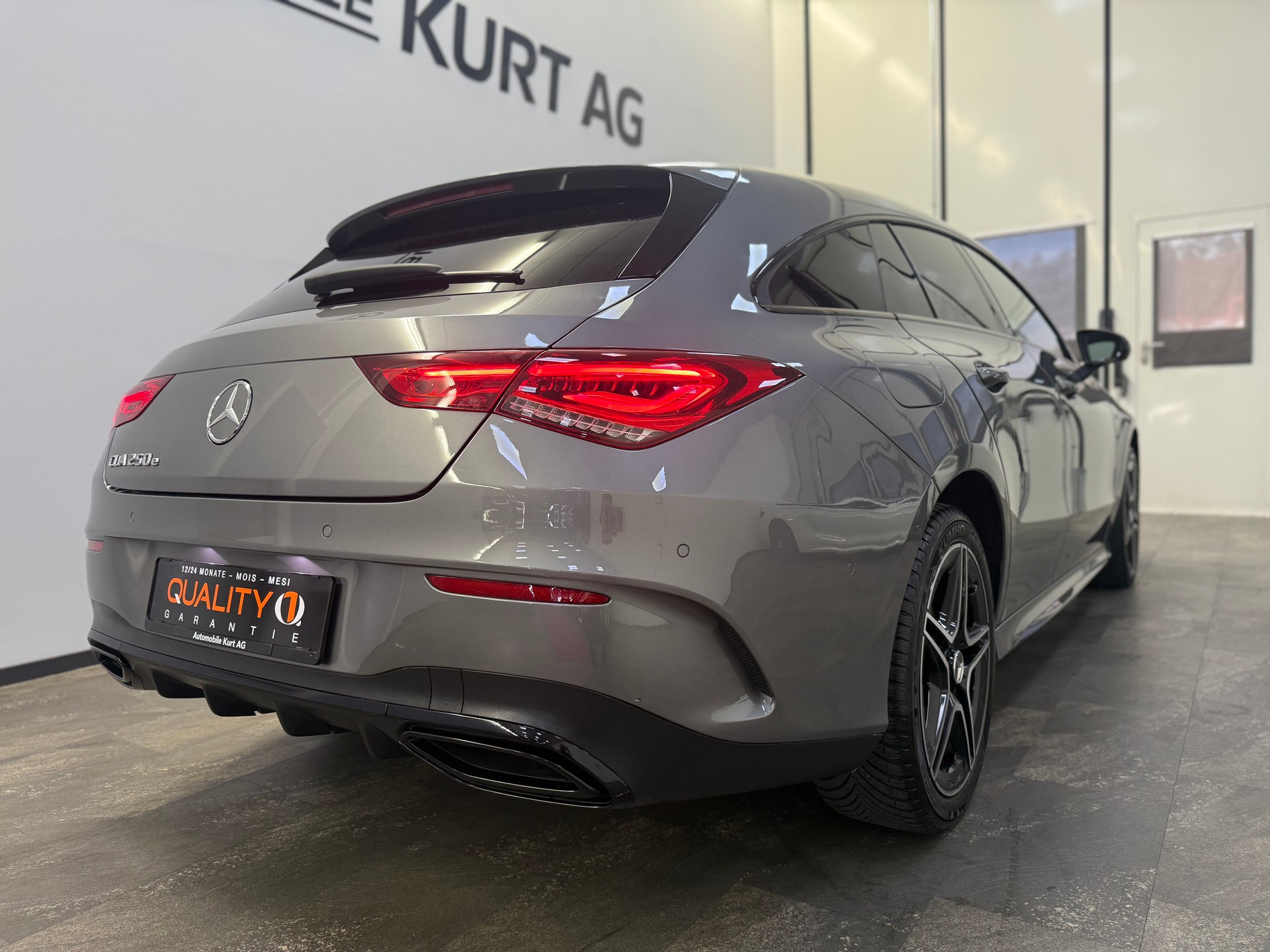 MERCEDES-BENZ CLA Shooting Brake 250 e 8G-DCT AMG Line-image-7