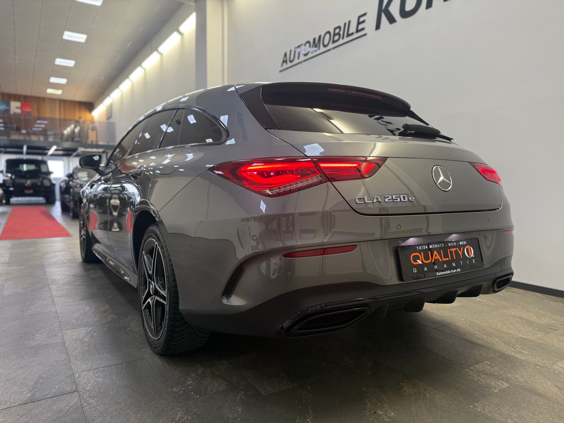 MERCEDES-BENZ CLA Shooting Brake 250 e 8G-DCT AMG Line-showroom-element-3