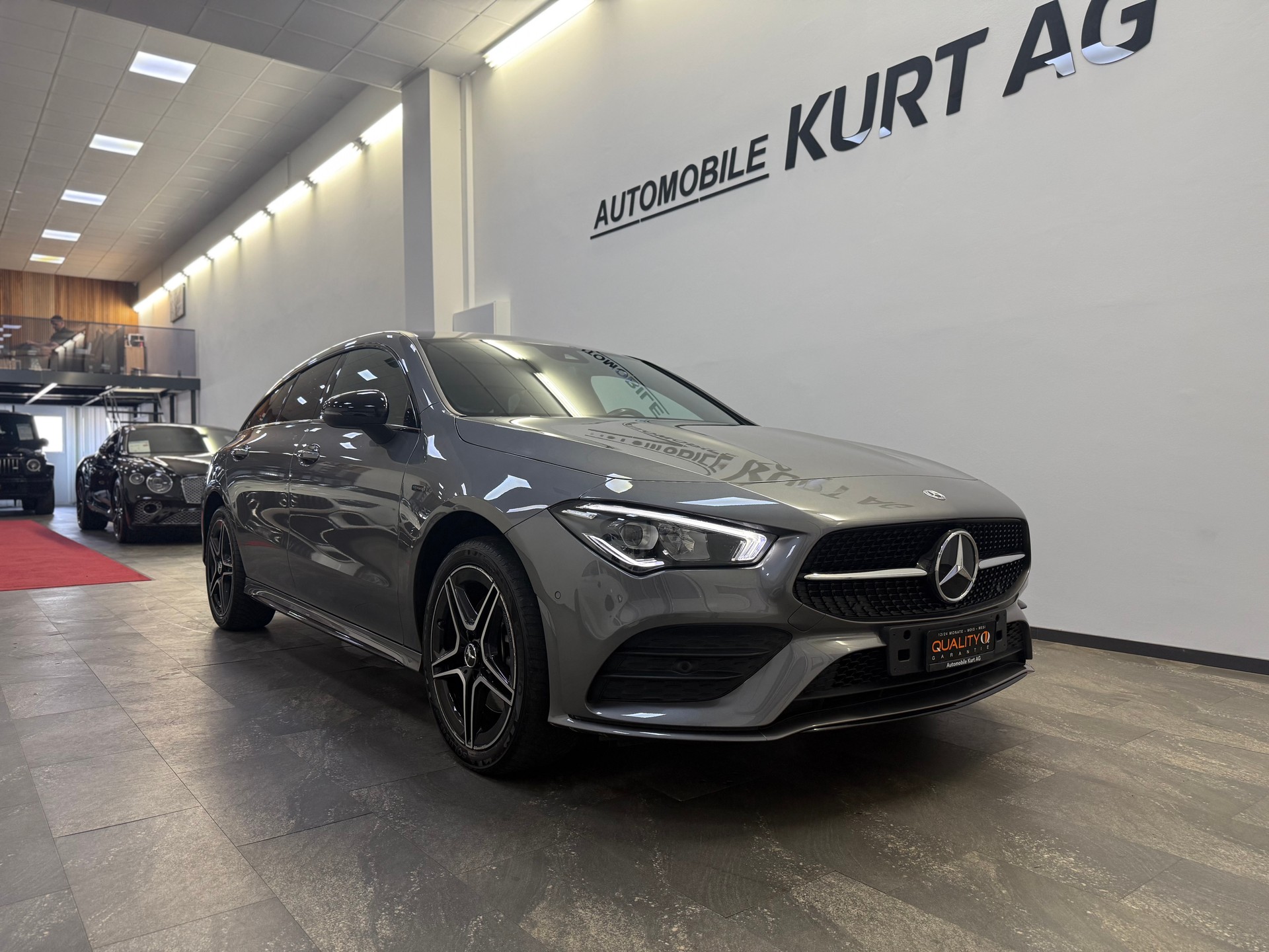 MERCEDES-BENZ CLA Shooting Brake 250 e 8G-DCT AMG Line-image-10