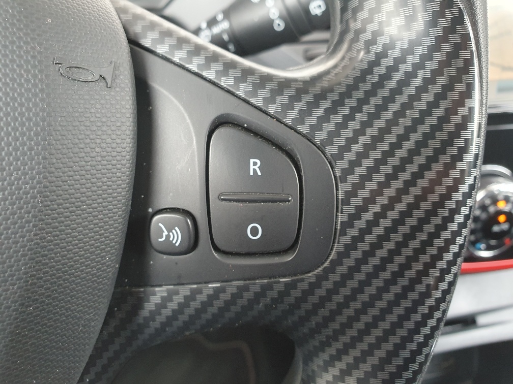 RENAULT Captur 1.2 T Helly Hansen Automat-image-14