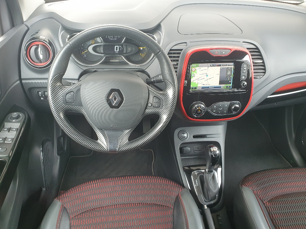 RENAULT Captur 1.2 T Helly Hansen Automat-image-5