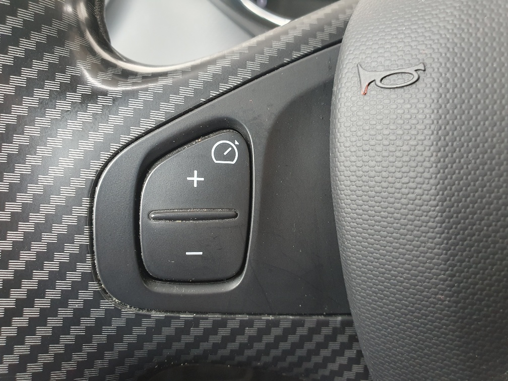 RENAULT Captur 1.2 T Helly Hansen Automat-image-13