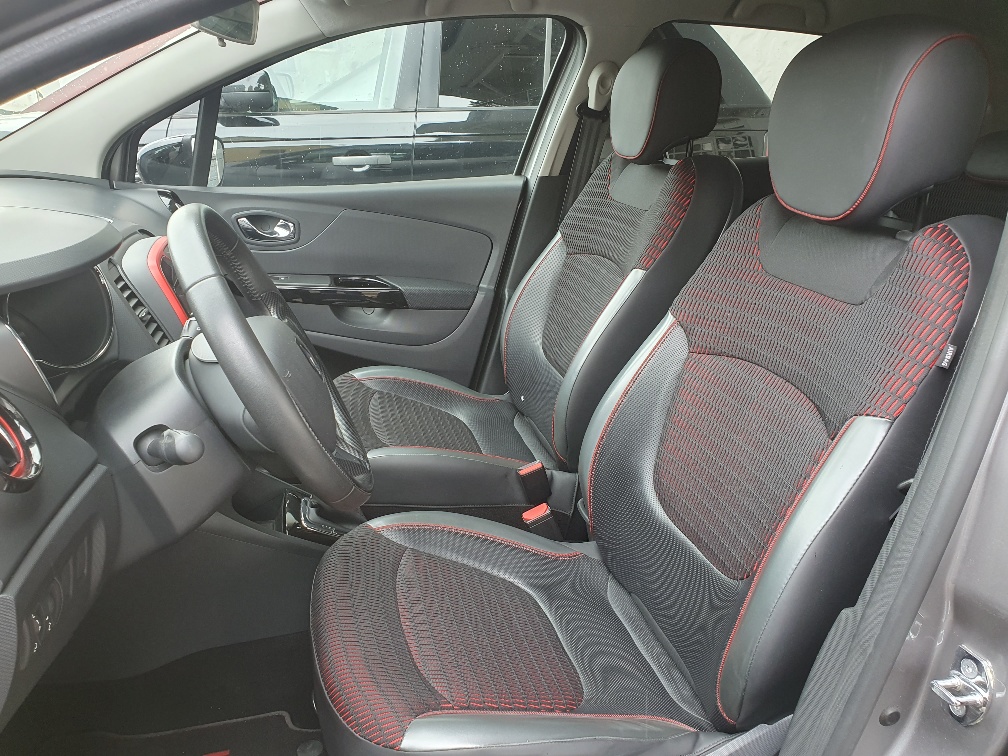 RENAULT Captur 1.2 T Helly Hansen Automat-image-6