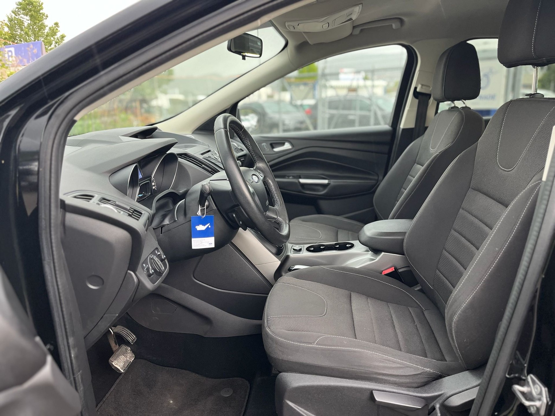 FORD Kuga 2.0 TDCi Carving 4WD PowerShift-image-11