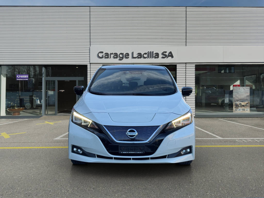 NISSAN Leaf Tekna 40 kWh-image-1