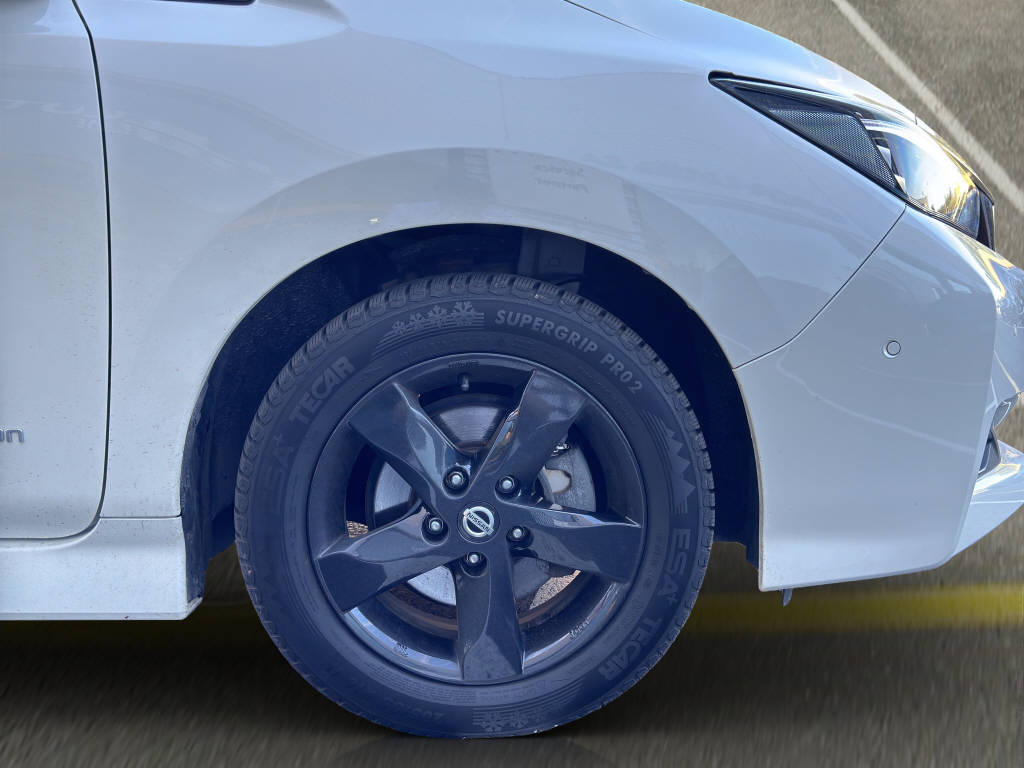 NISSAN Leaf Tekna 40 kWh-image-15