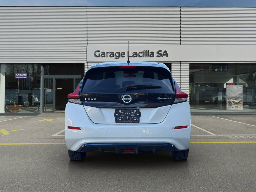 NISSAN Leaf Tekna 40 kWh-image-5