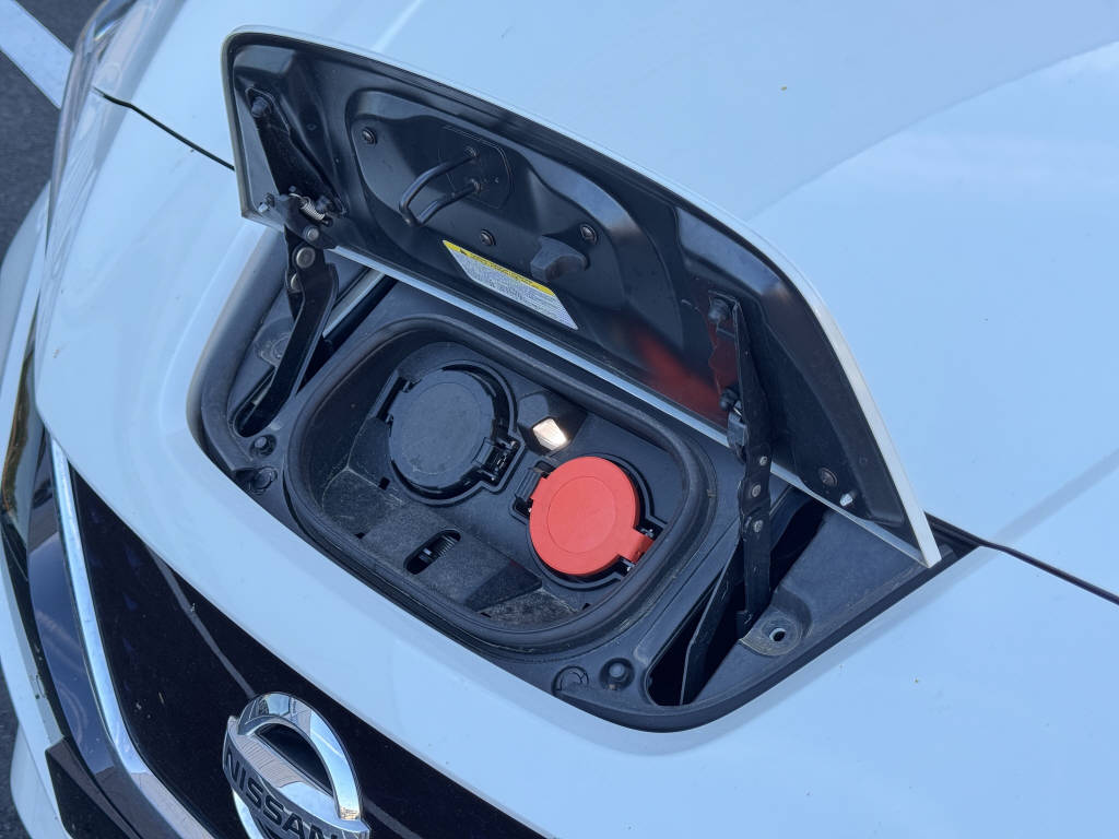 NISSAN Leaf Tekna 40 kWh-image-17