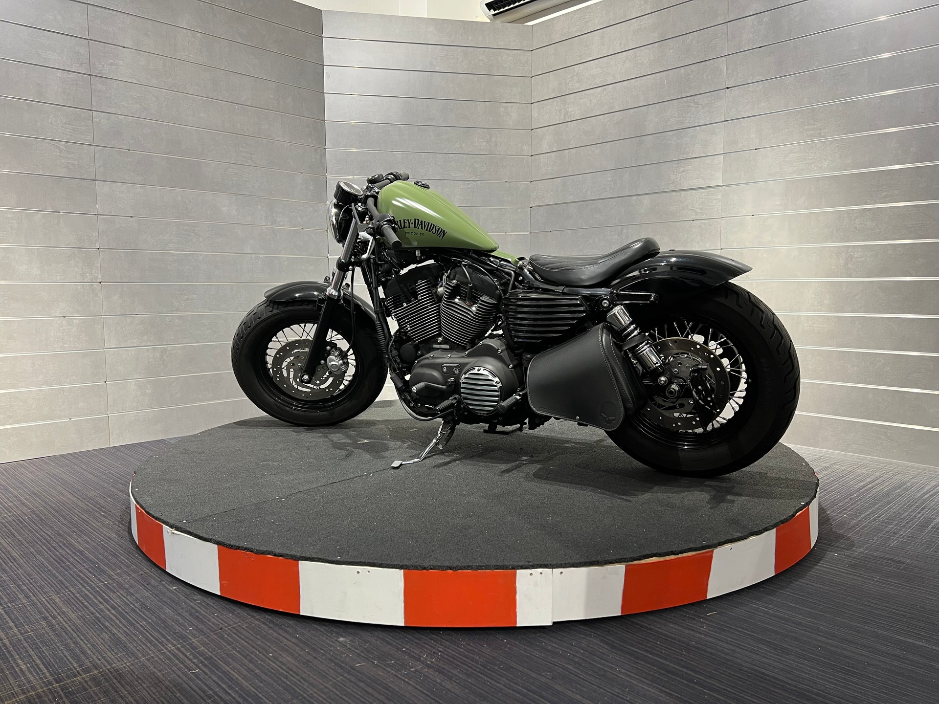 HARLEY-DAVIDSON XL 1200 R Sportster Roadster Injection-image-2