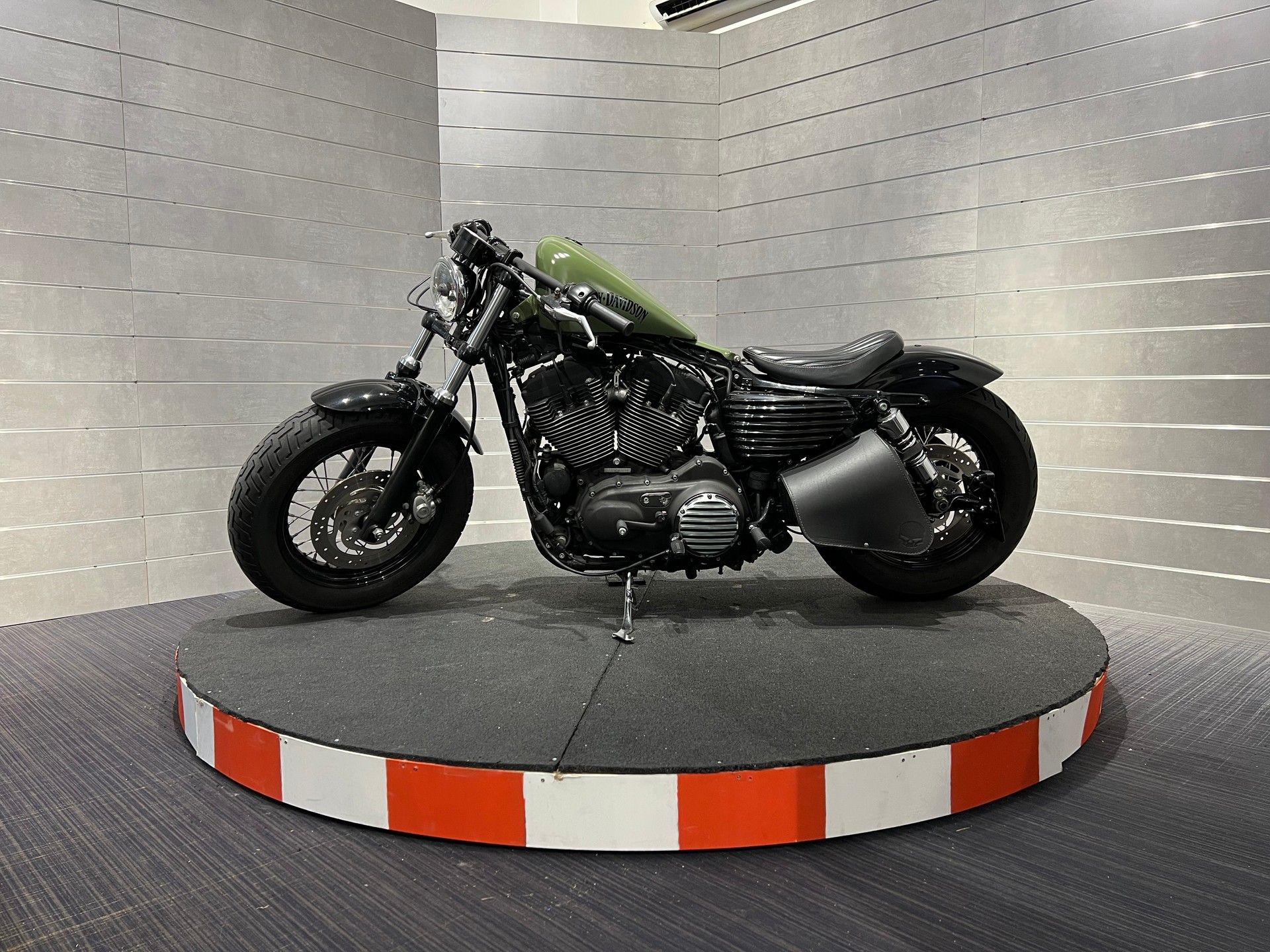 HARLEY-DAVIDSON XL 1200 R Sportster Roadster Injection-image-1
