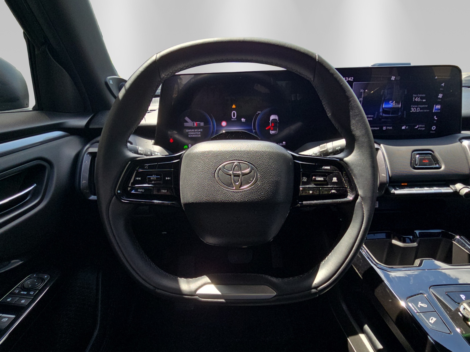 TOYOTA Urban Cruiser Premium AWD-image-11