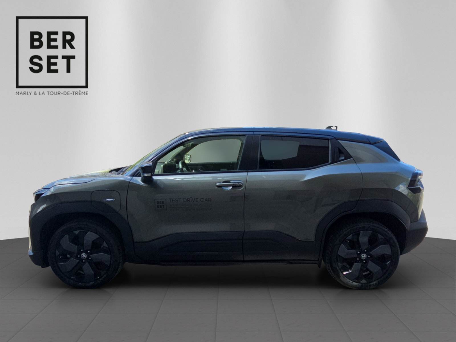 TOYOTA Urban Cruiser Premium AWD-showroom-element-1