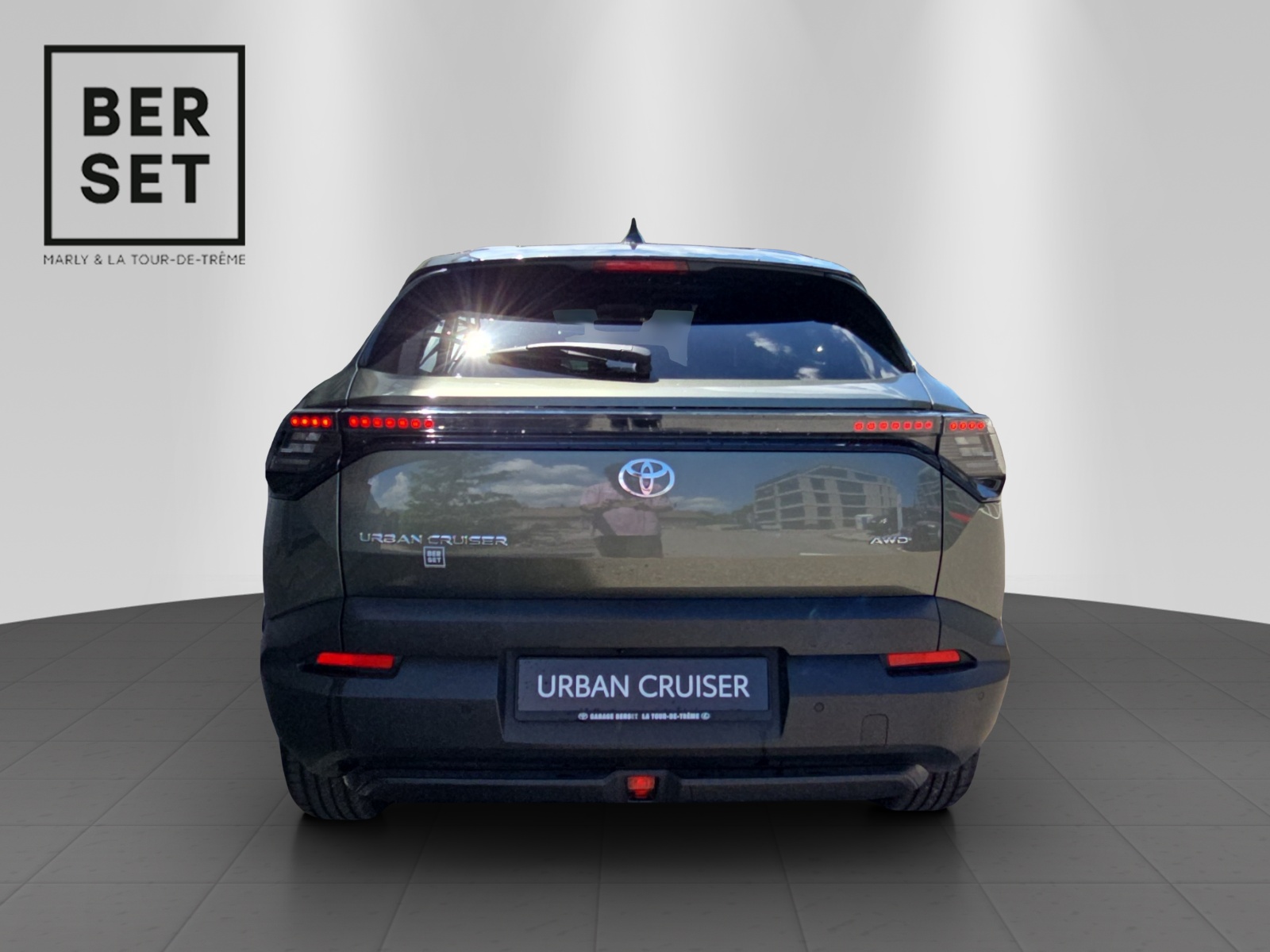 TOYOTA Urban Cruiser Premium AWD-showroom-element-3