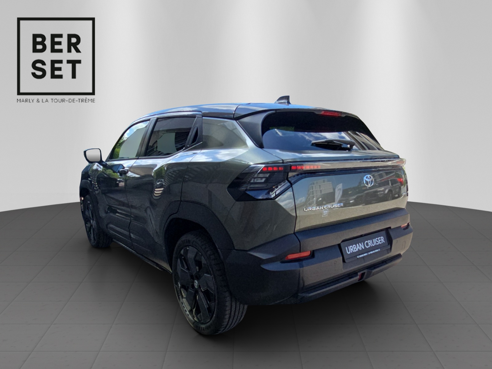 TOYOTA Urban Cruiser Premium AWD-showroom-element-2