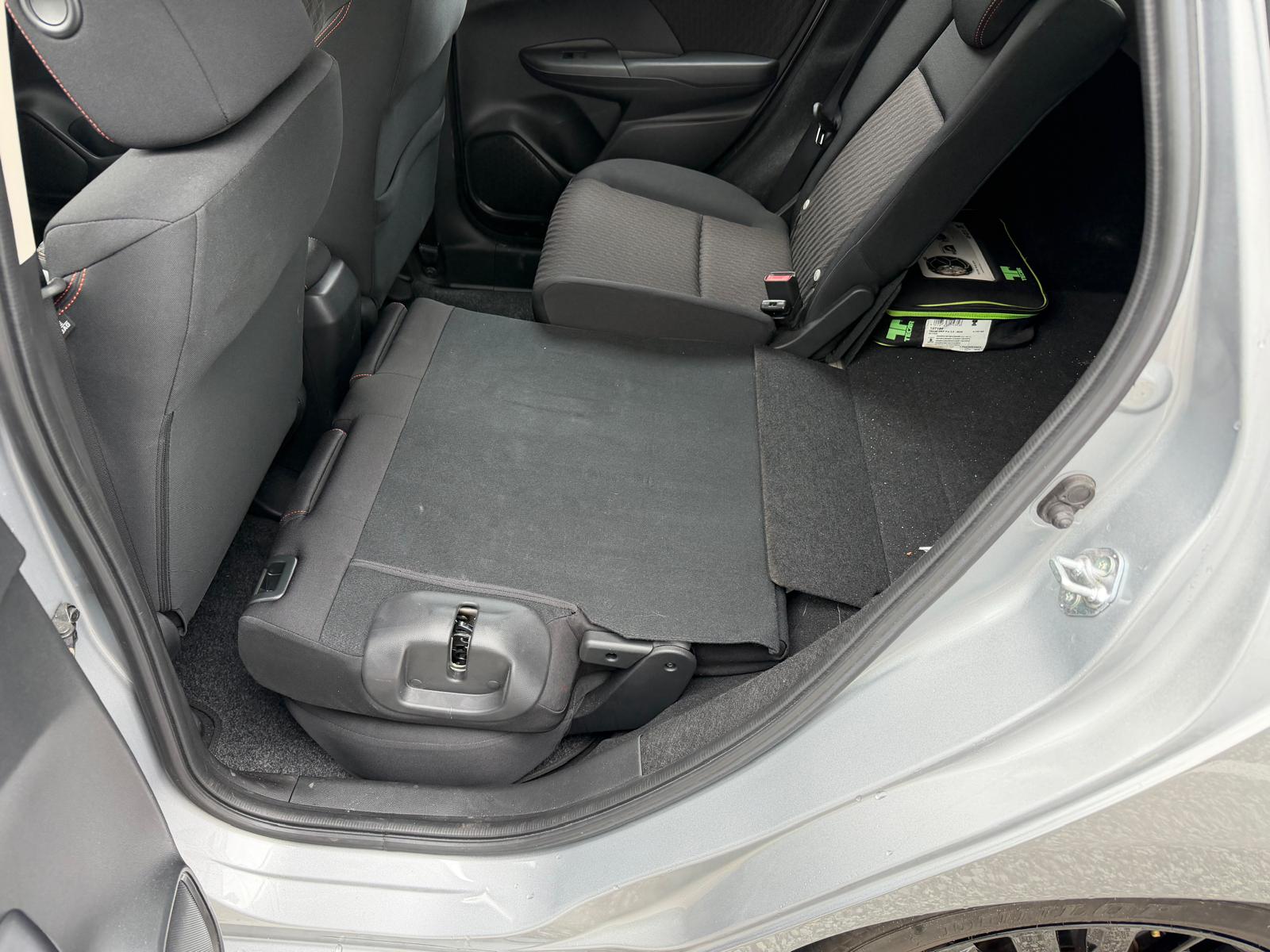 HONDA Jazz 1.5i-VTEC Dynamic-image-12