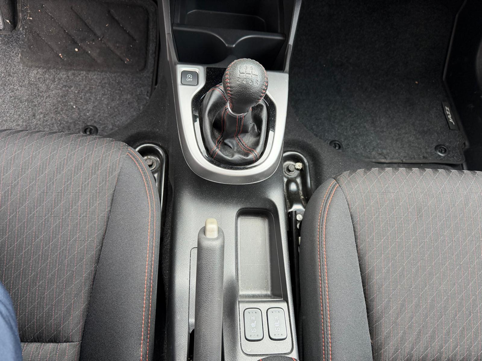 HONDA Jazz 1.5i-VTEC Dynamic-image-9