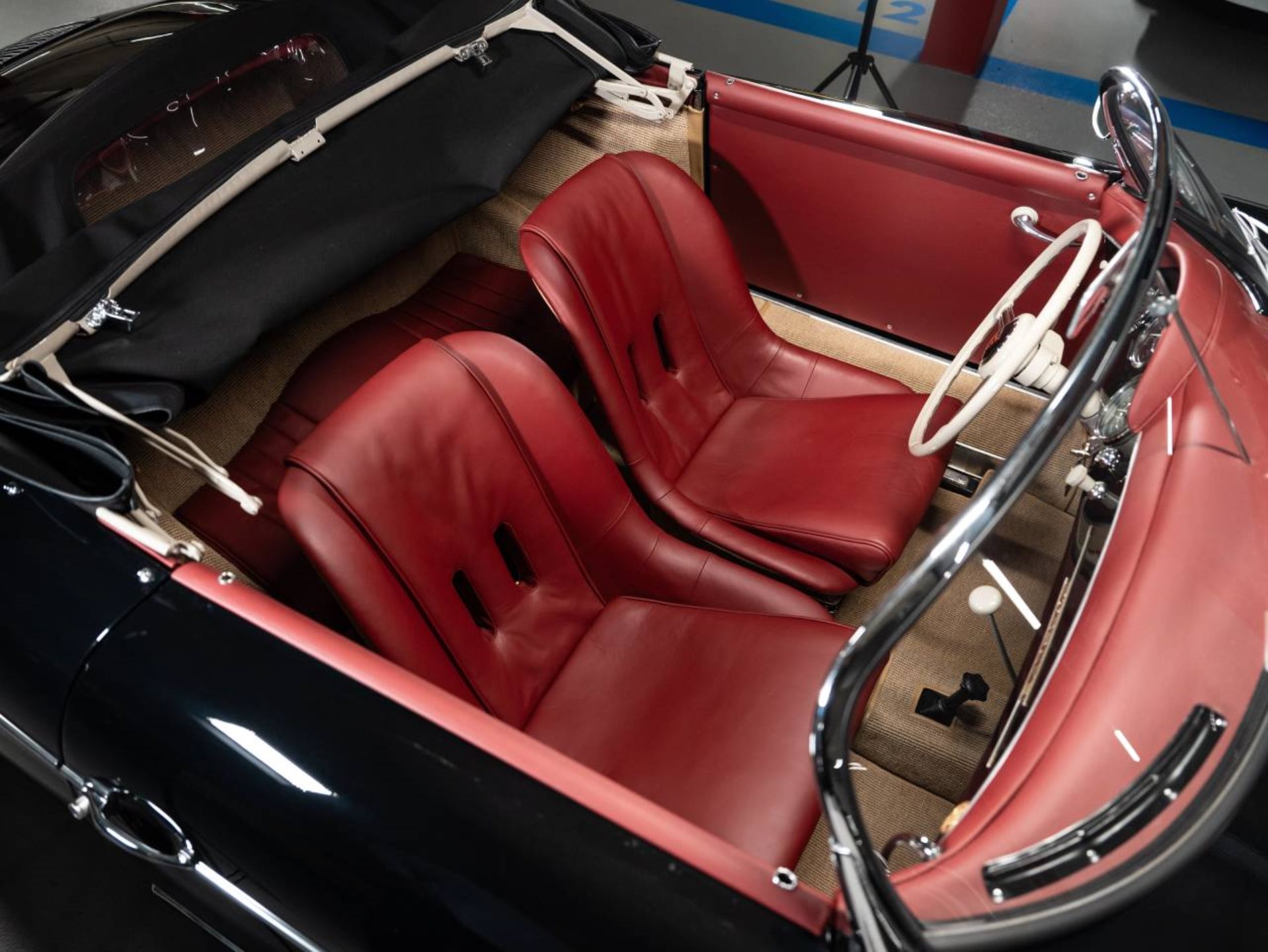 PORSCHE 356 A Speedster-image-26