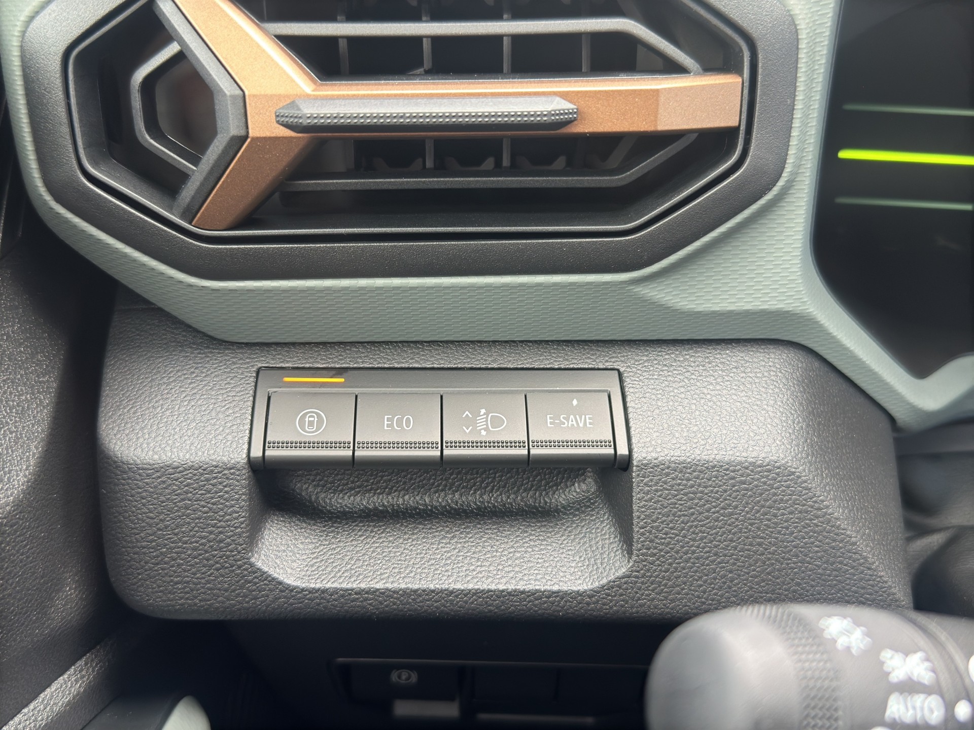 DACIA Duster HEV 140 Extreme TECHNO PAKET-image-21