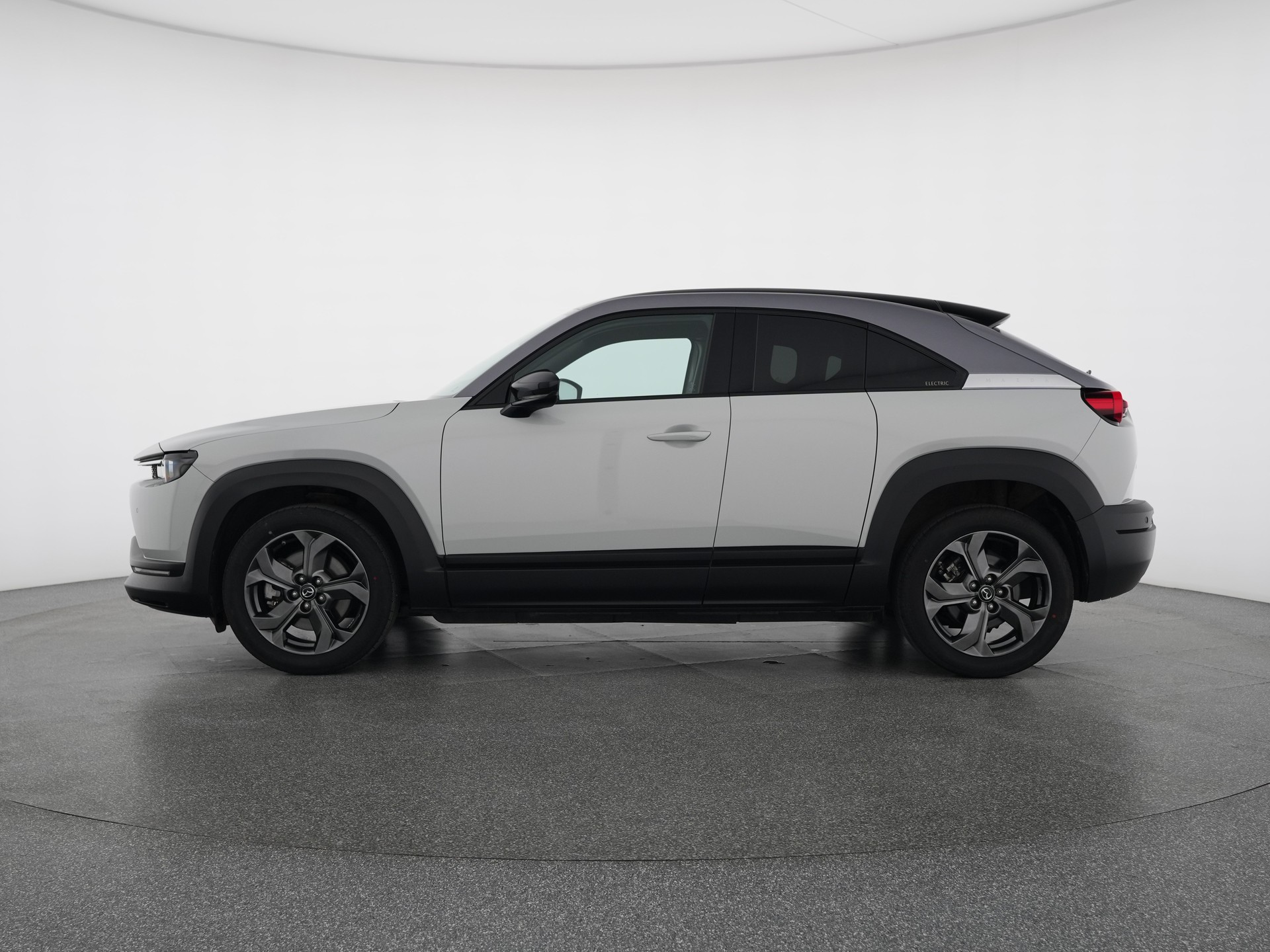 MAZDA MX-30 e-Skyactiv First Edition-showroom-element-1