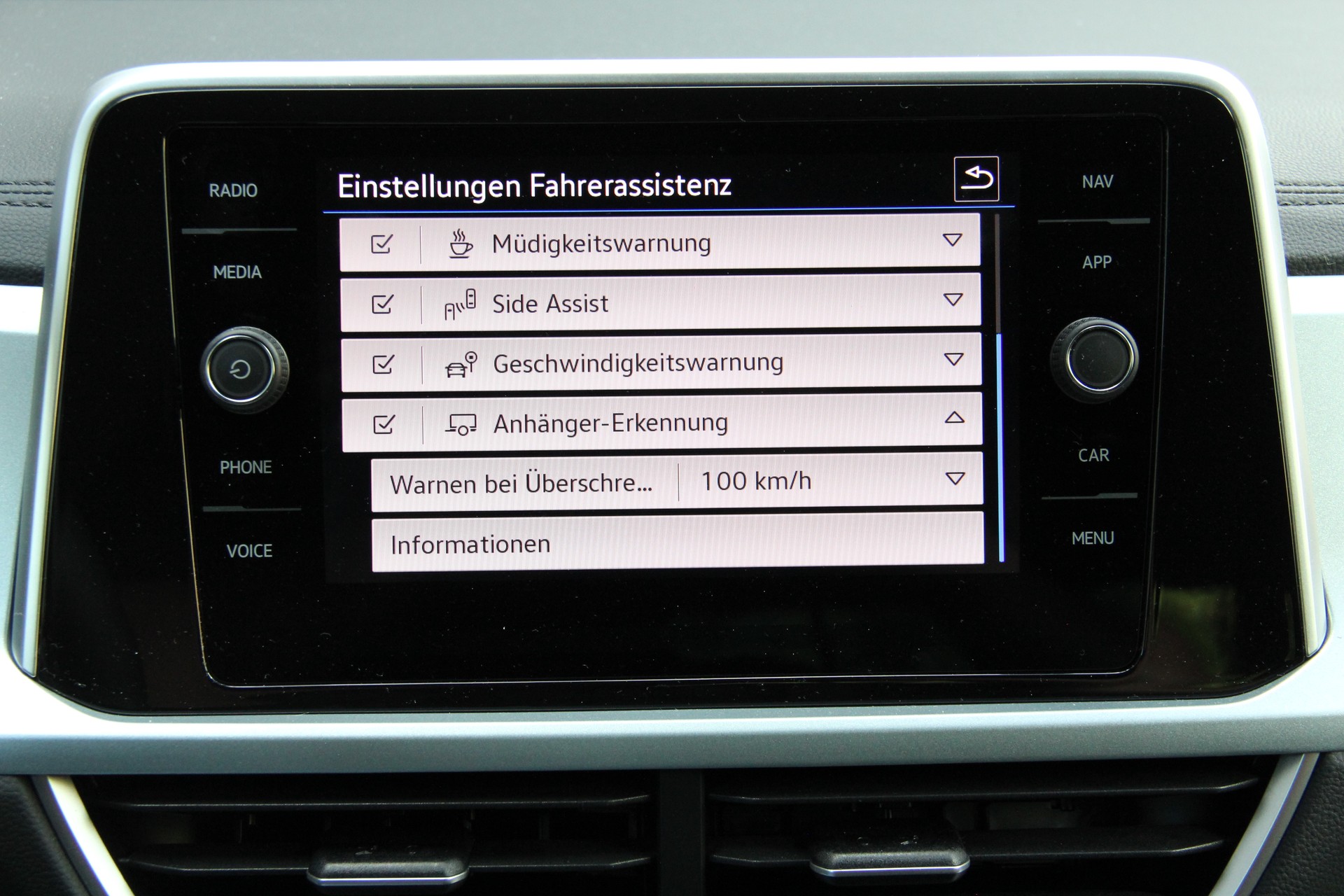 VW T-Roc 2.0 TDI SCR Goal DSG ***ANHÄNGERKUPPLUNG***-image-10