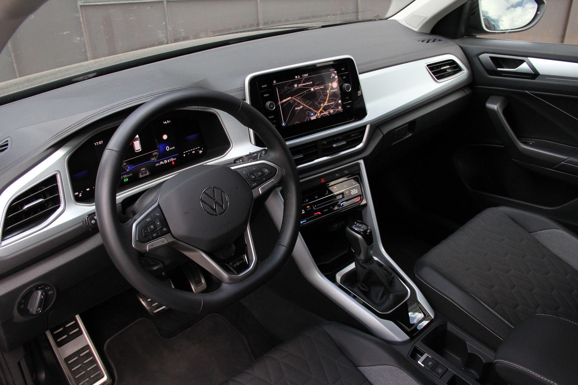 VW T-Roc 2.0 TDI SCR Goal DSG ***ANHÄNGERKUPPLUNG***-image-6