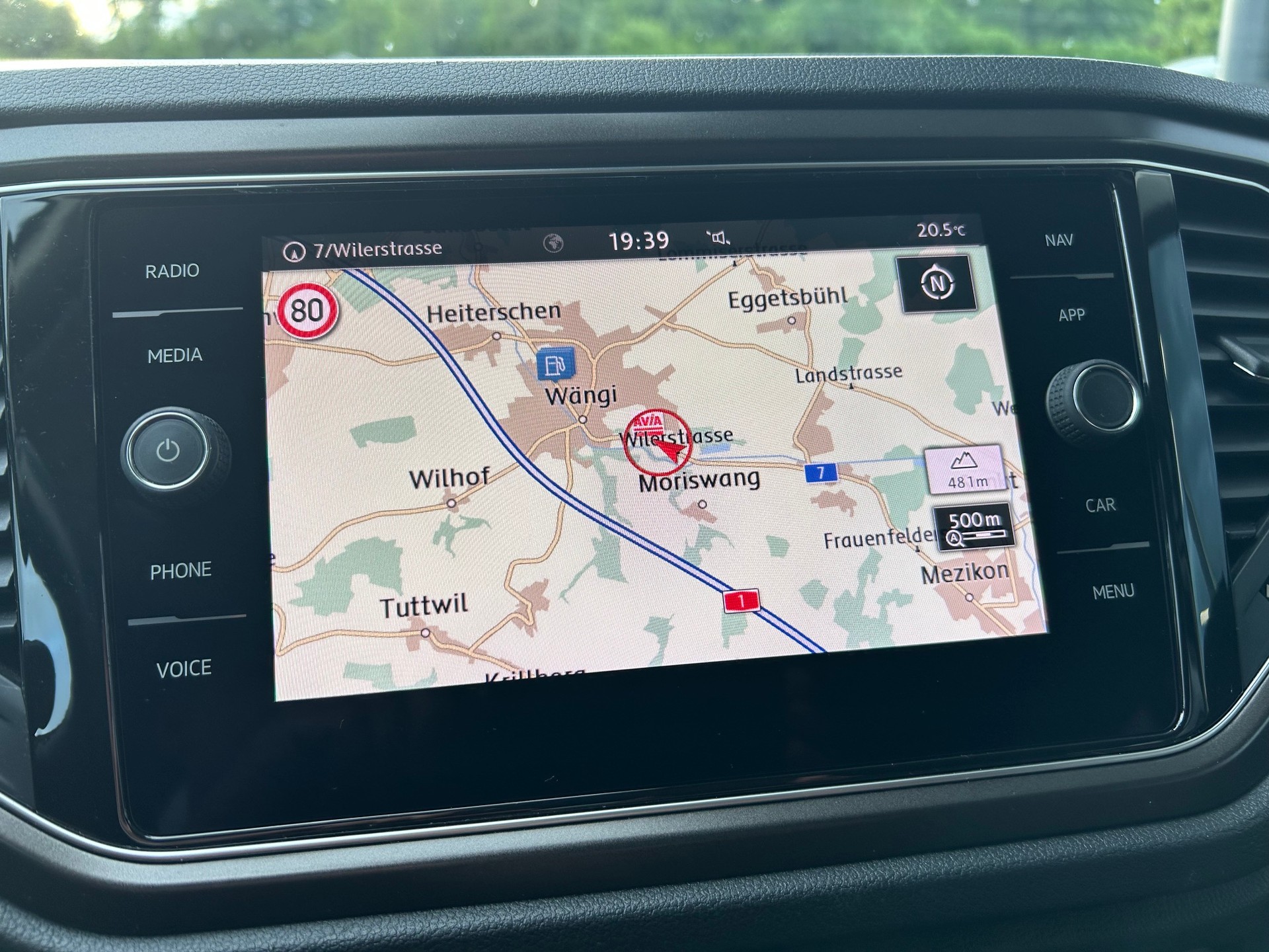 VW T-Roc 1.0 TSI Advance-image-14