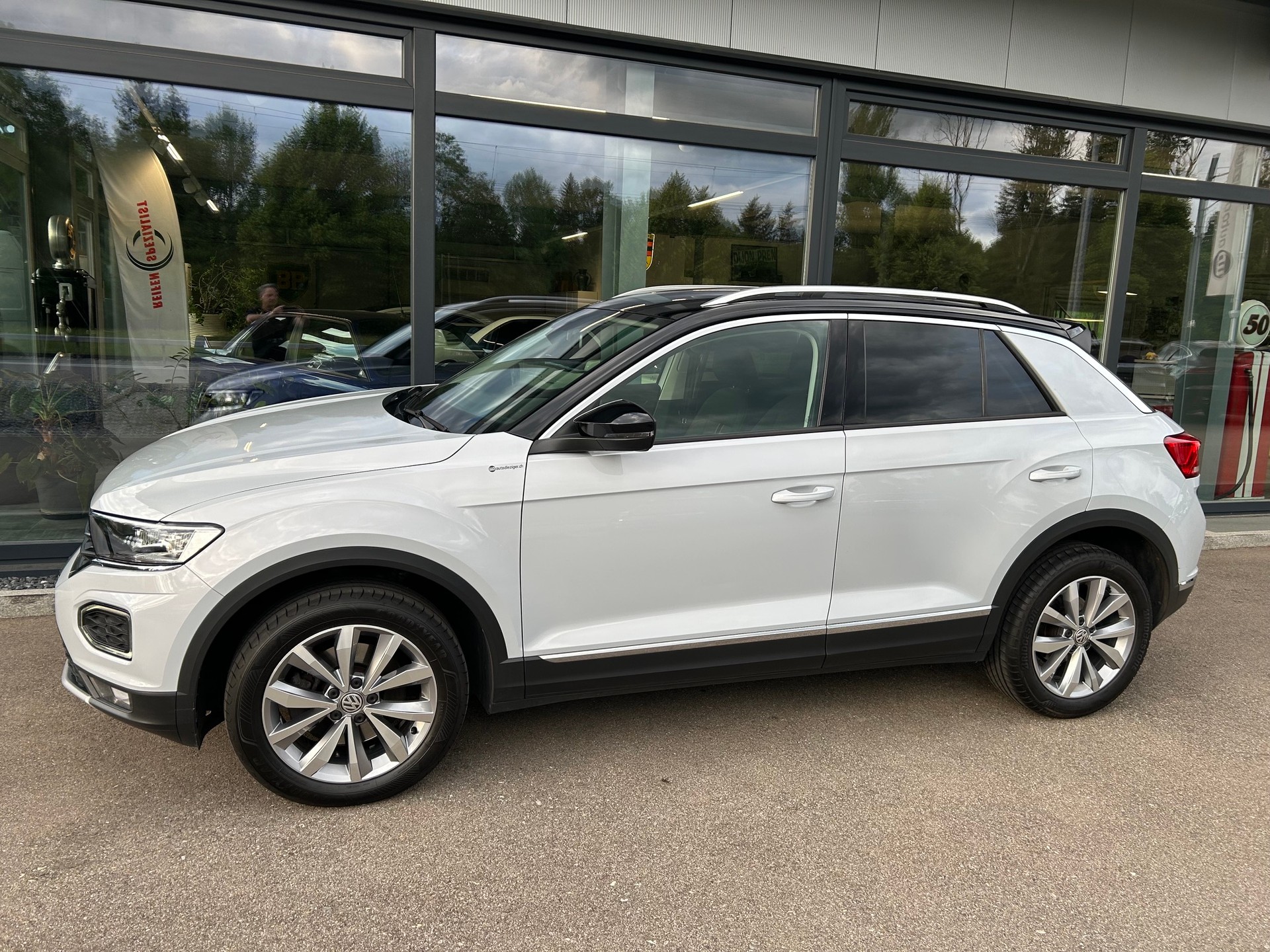 VW T-Roc 1.0 TSI Advance-image-3