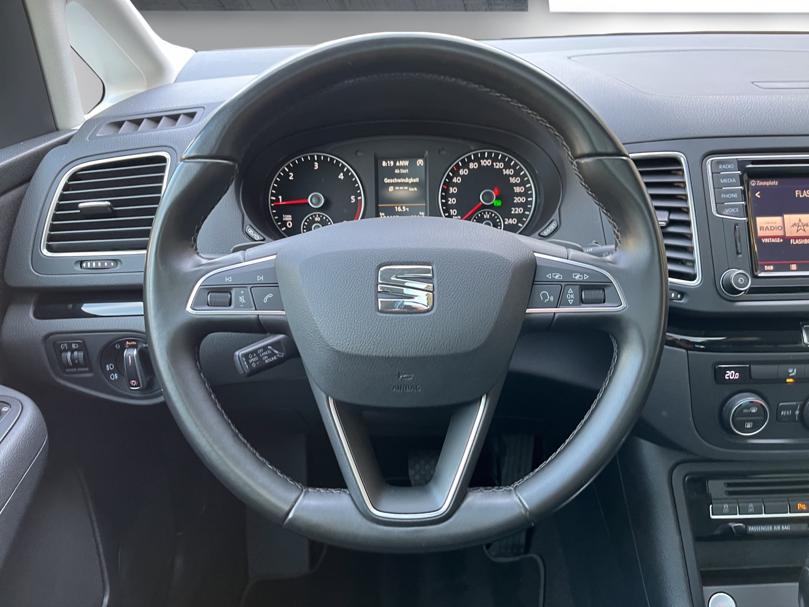 SEAT Alhambra 2.0 TDI DSG Style-image-11