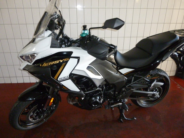 KAWASAKI Versys 1100 SE-image-4